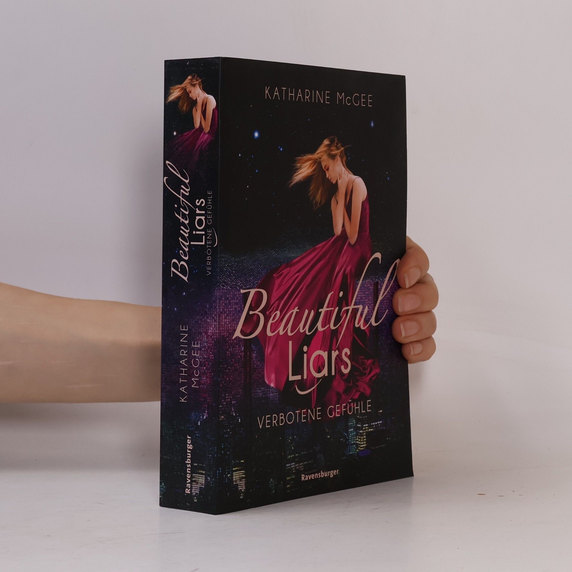 Katharine McGee Beautiful Liars 1