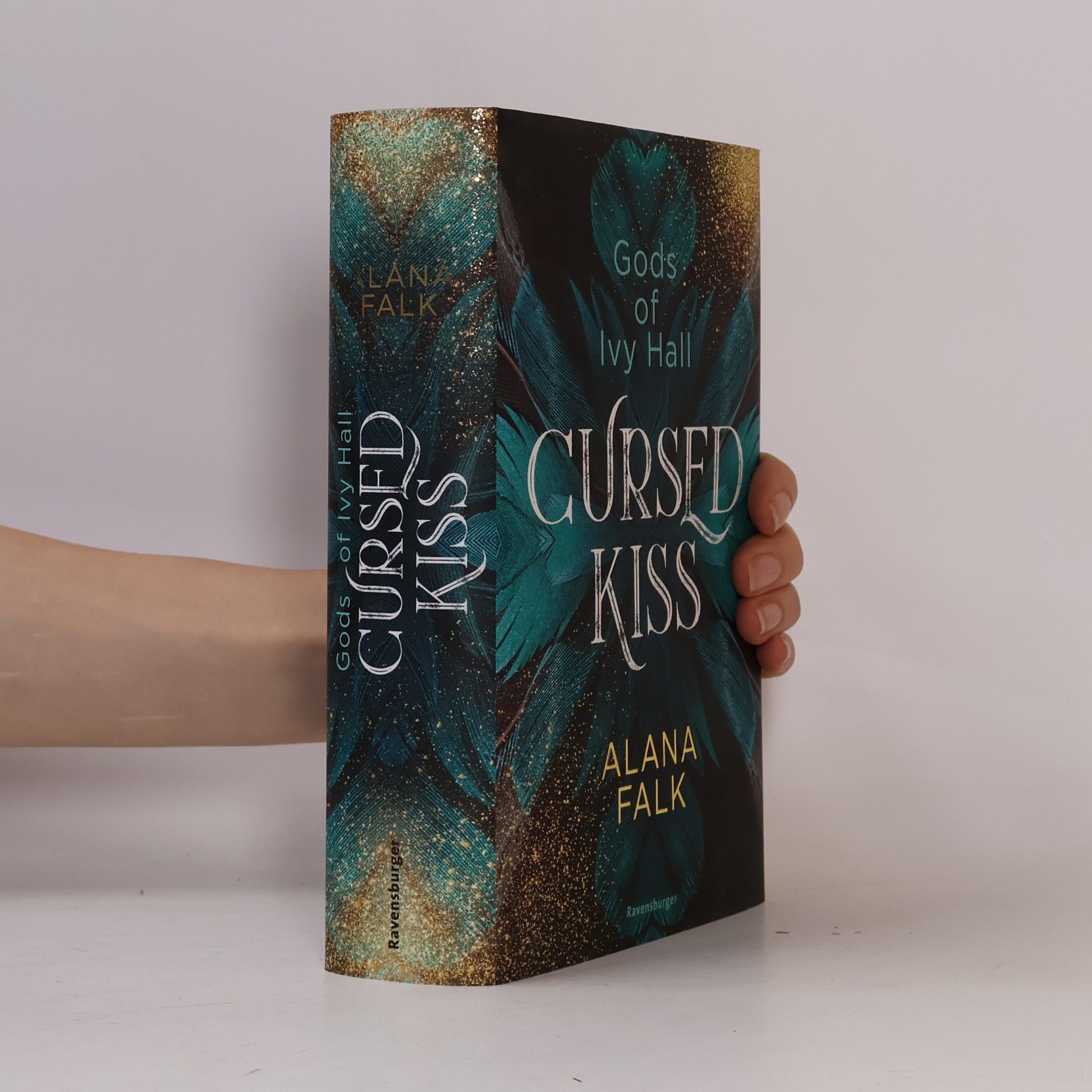 Alana Falk Gods of Ivy hall: Cursed kiss