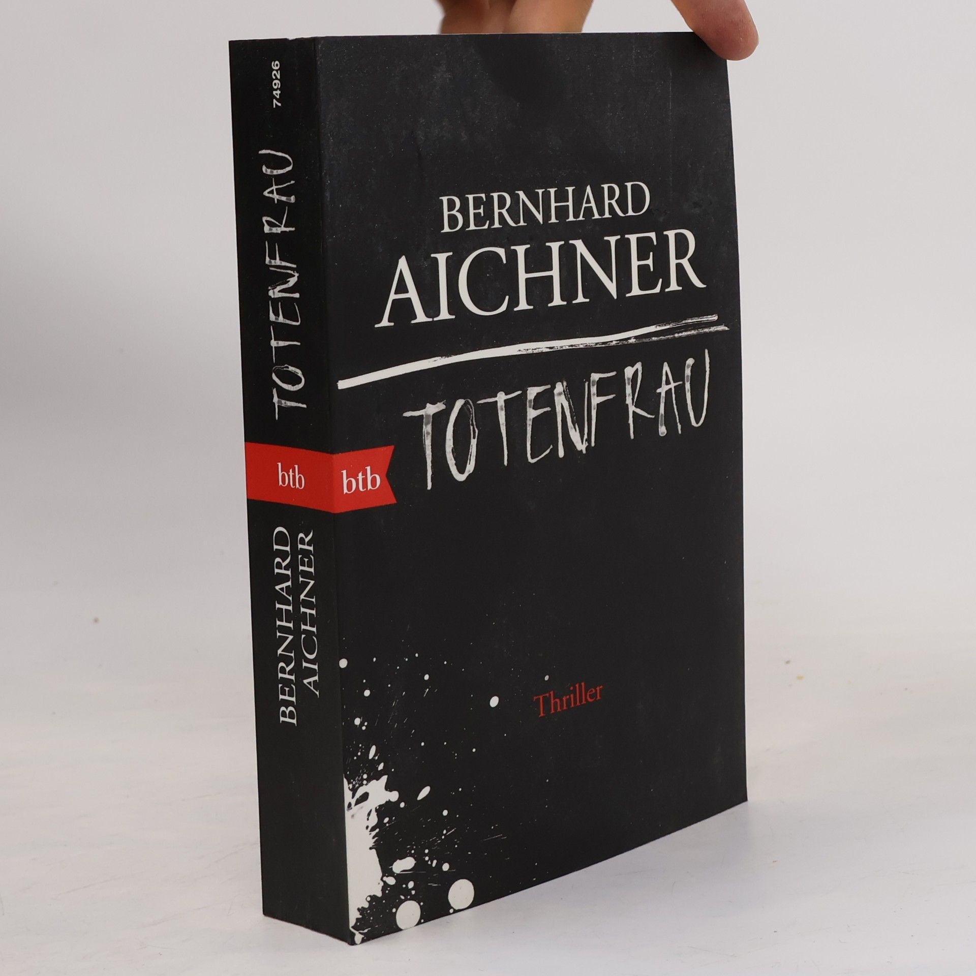 Bernhard Aichner Totenfrau