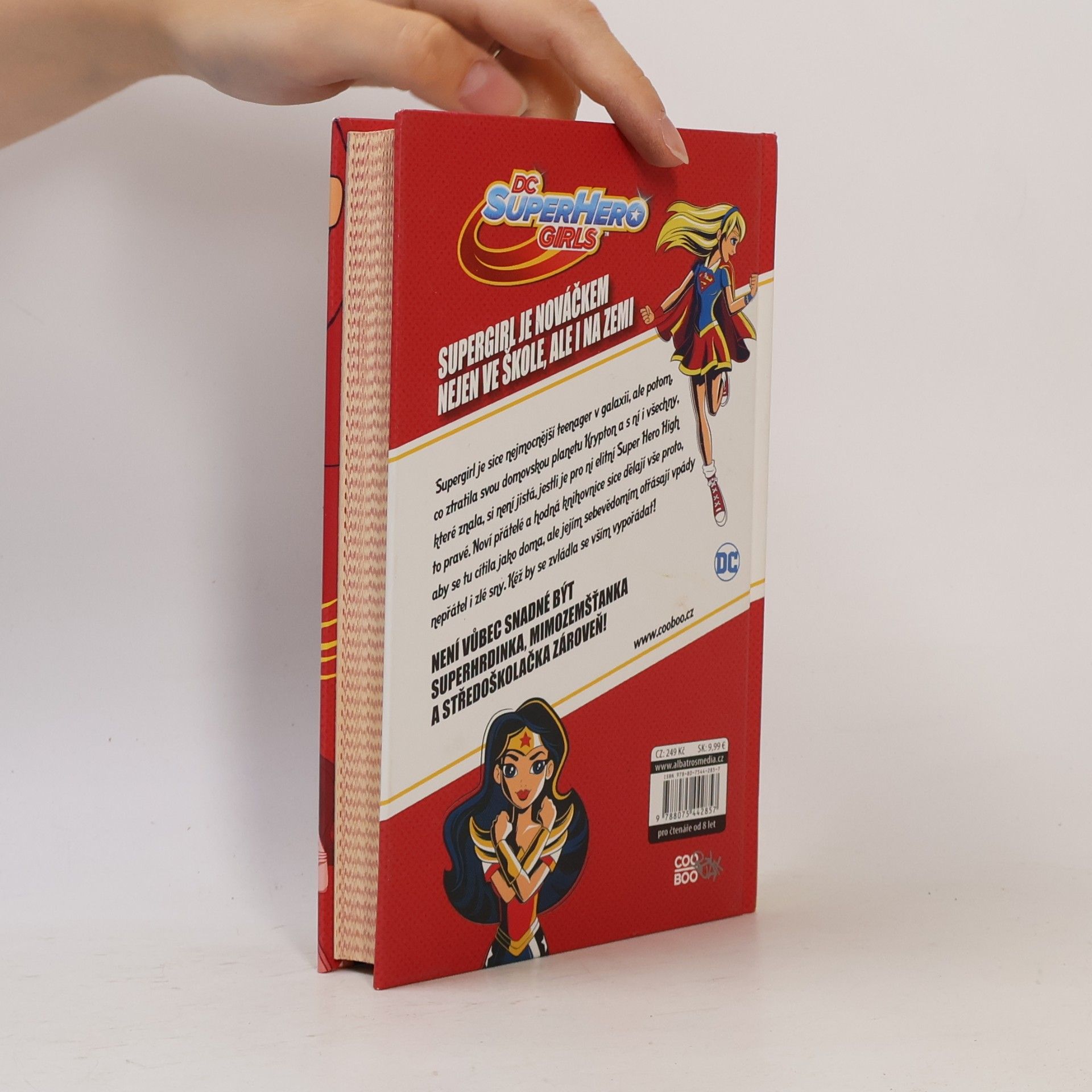 Lisa Yee Supergirl na Super Hero High