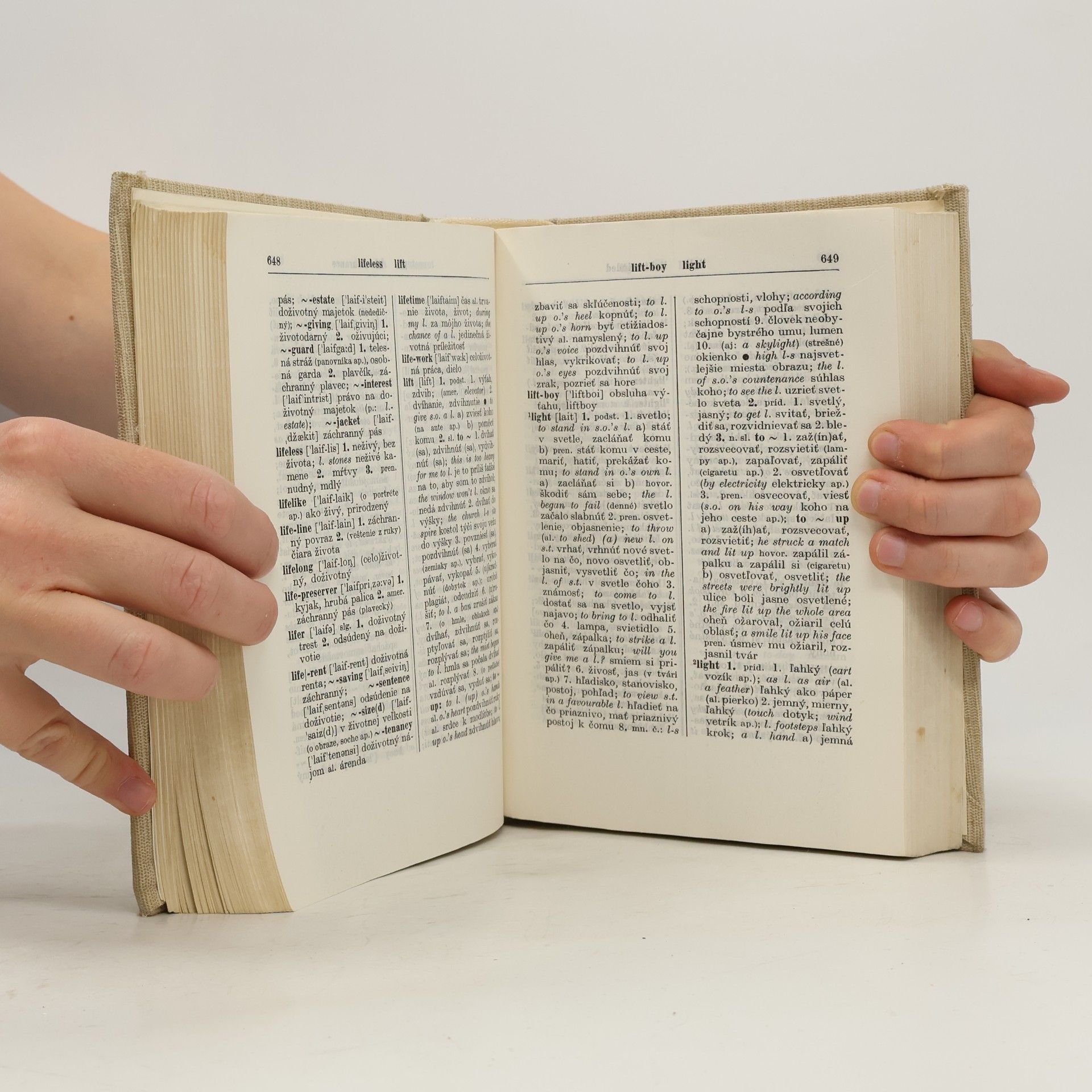 Ján Šimko English Slovak Dictionary. Anglickoslovenský slovník