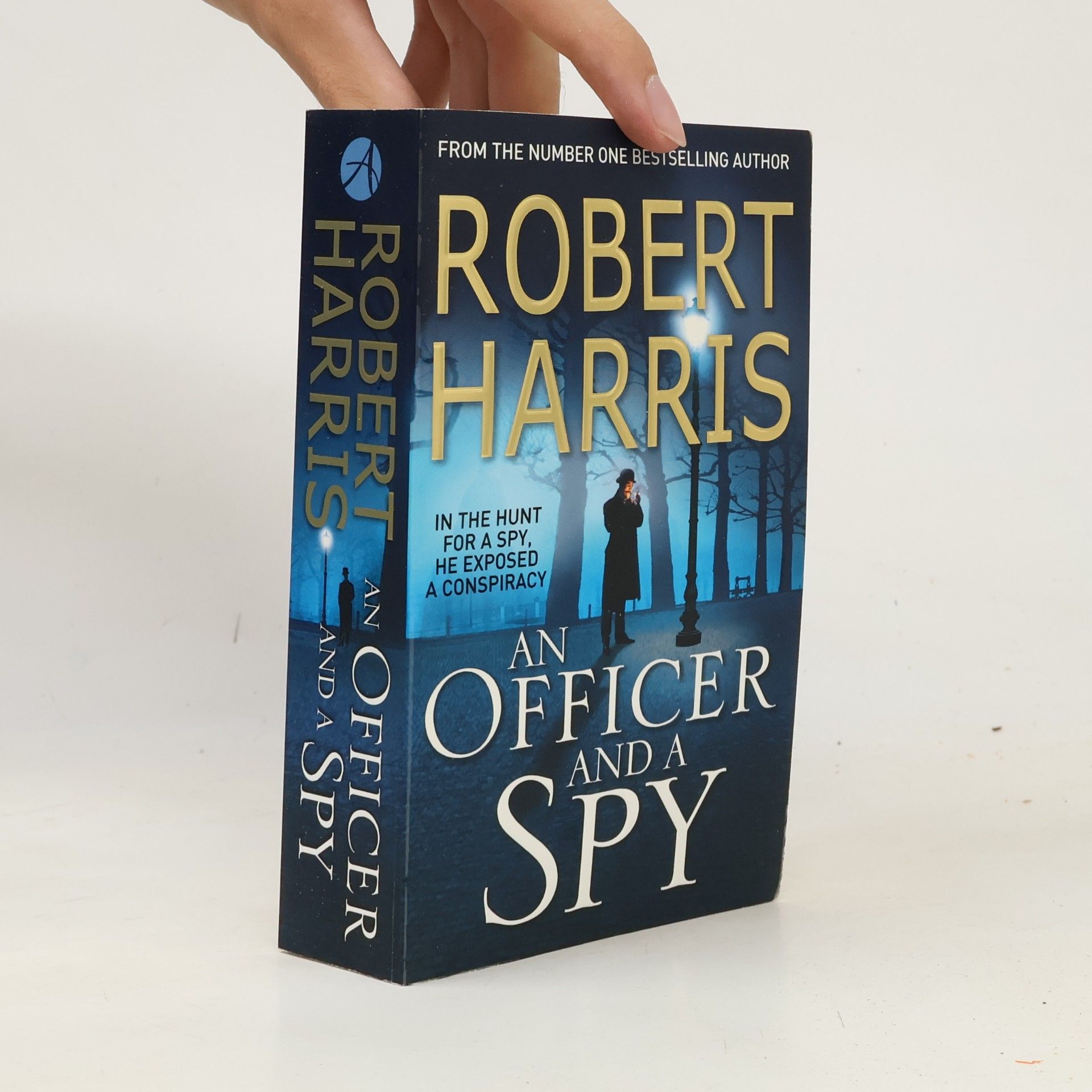 Robert Harris An officer and a spy