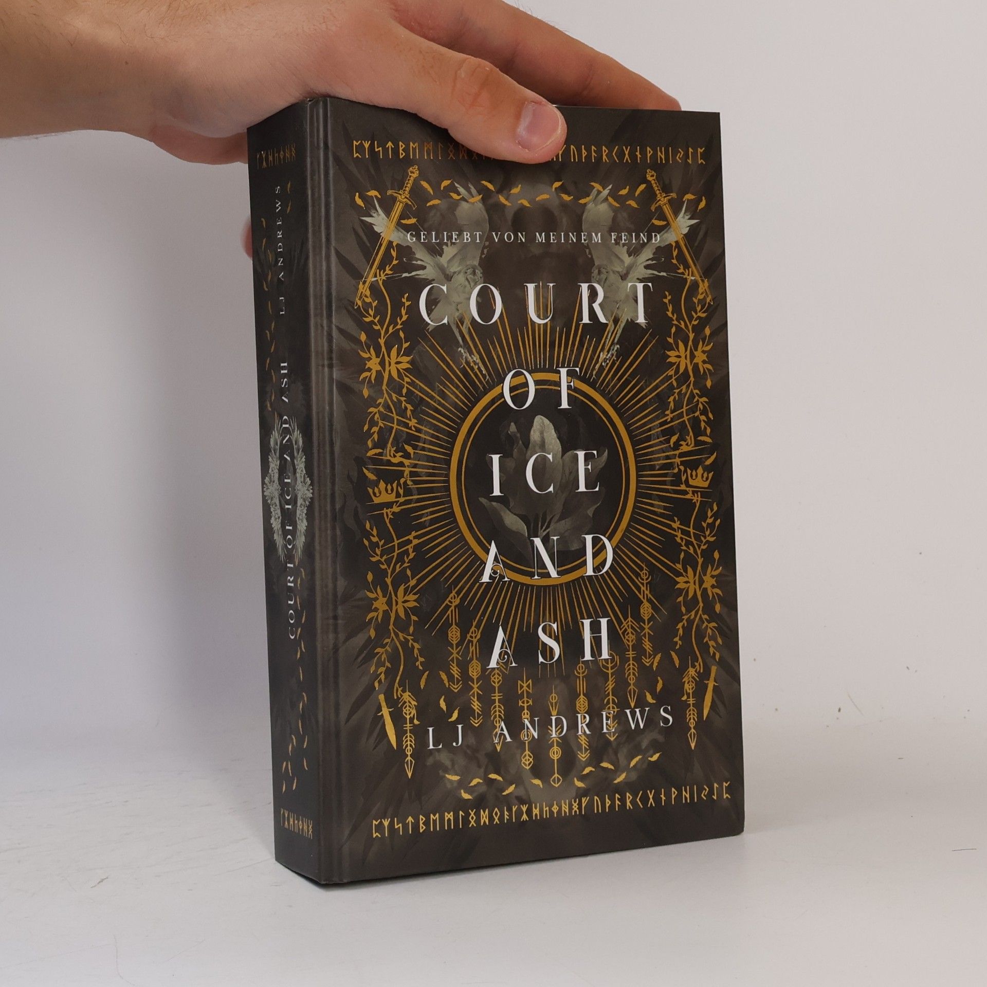 L. J. Andrews Court of Ice and Ash - Geliebt von meinem Feind