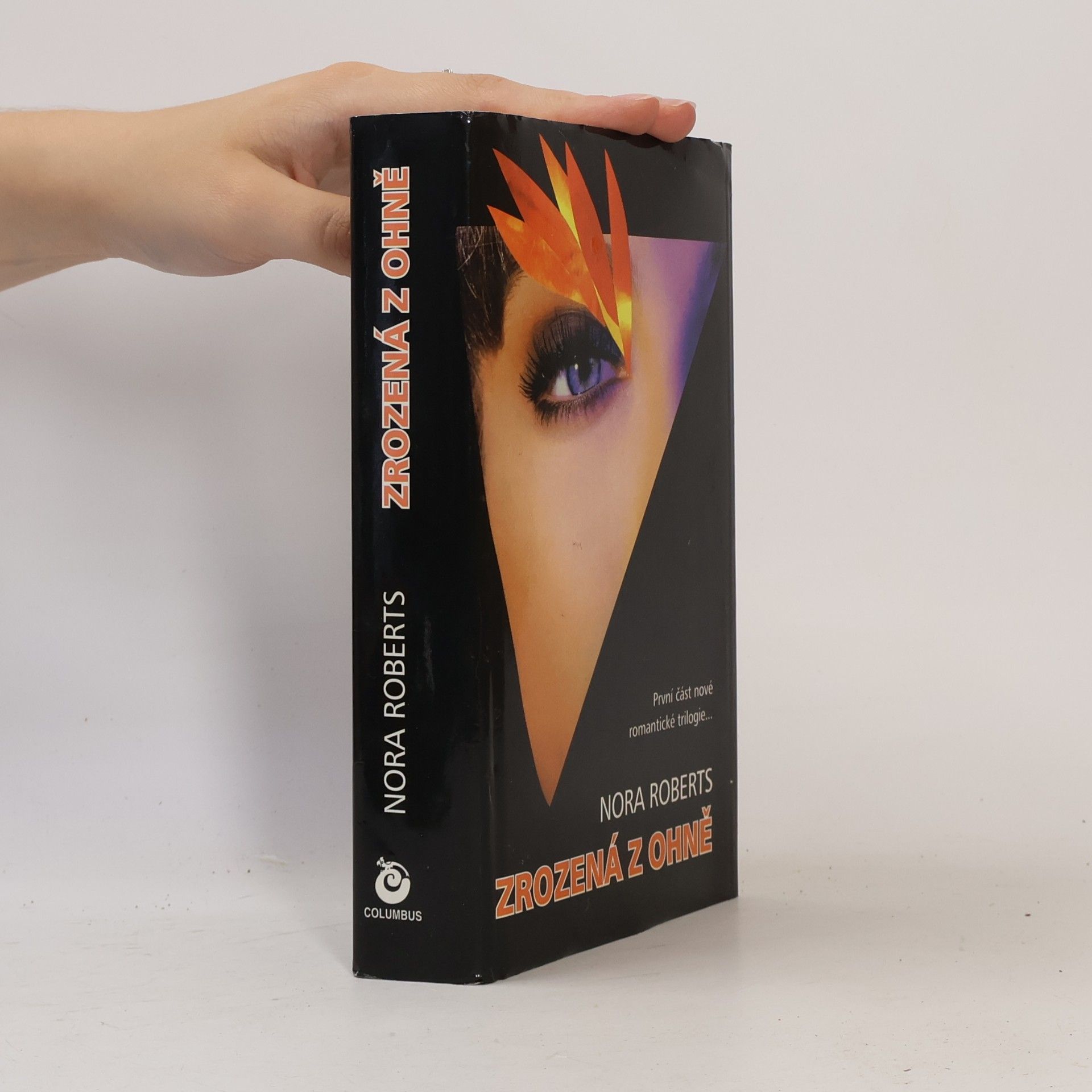 Nora Roberts Zrozená z ohně