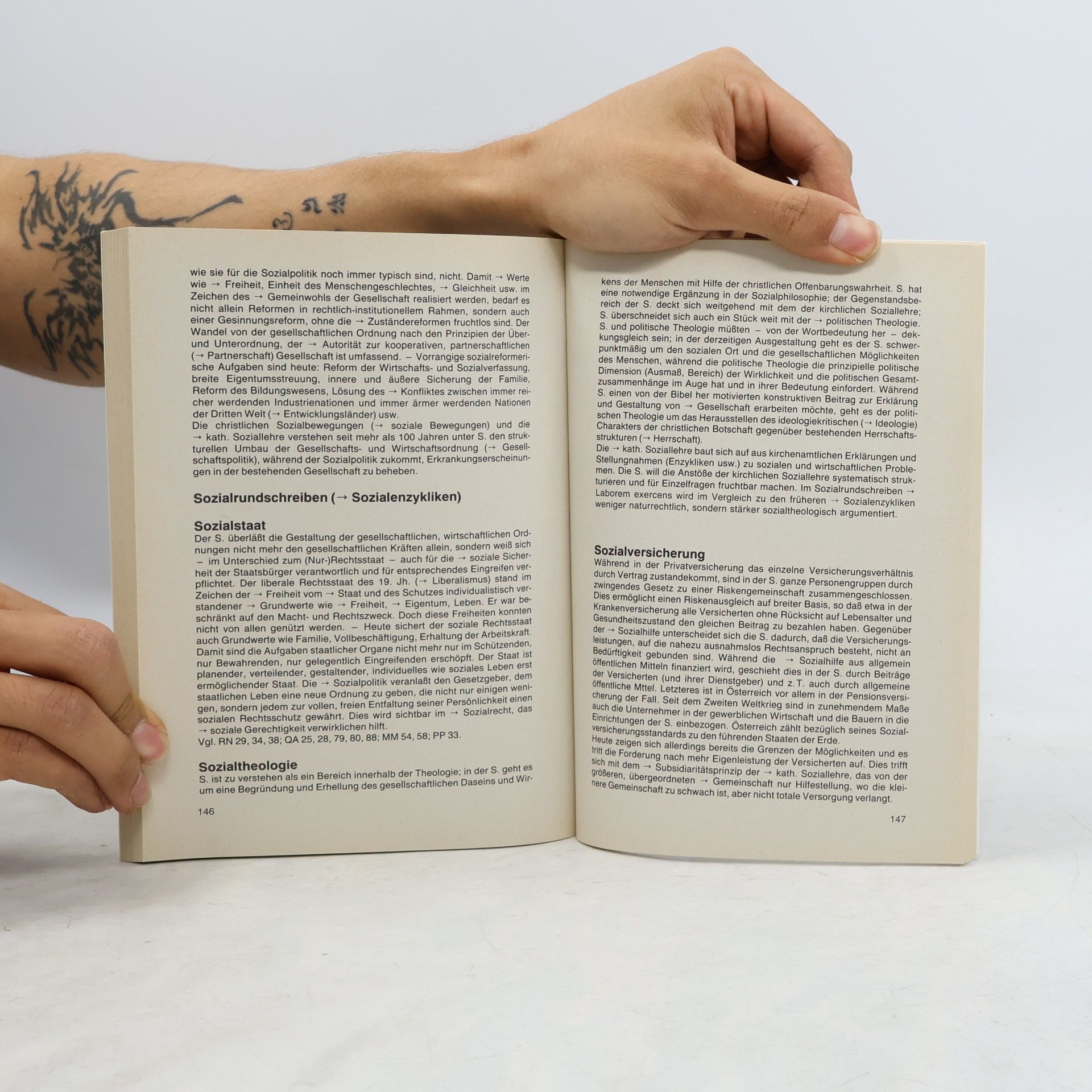 Autorenkollektiv Solidarisch leben. Kleines Soziallexikon