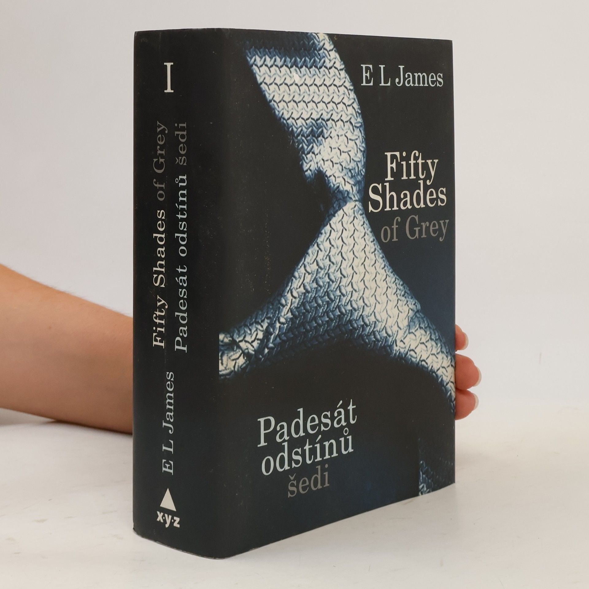 E. L. James Padesát odstínů šedi