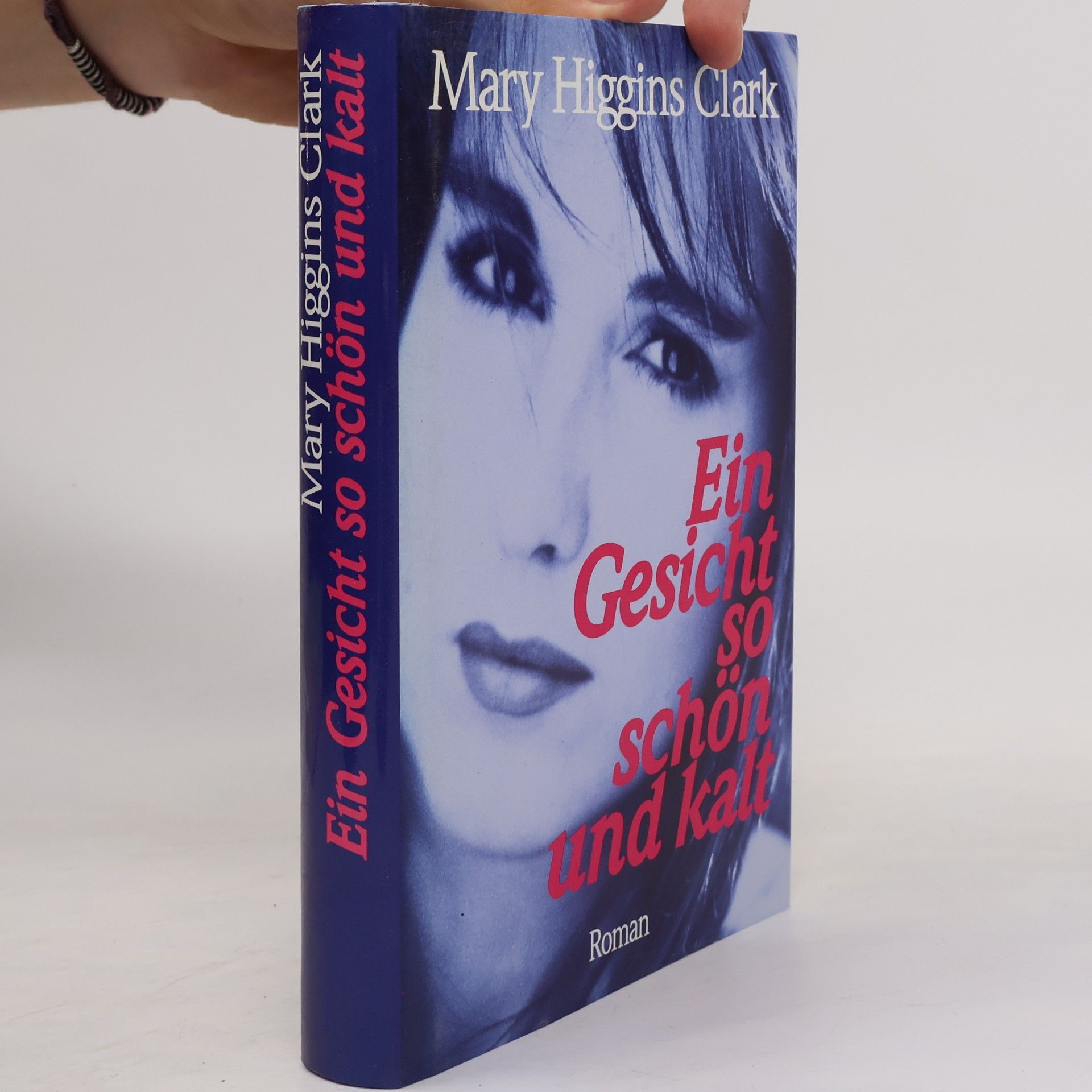 Mary Higgins Clark Ein Gesicht so schön und kalt