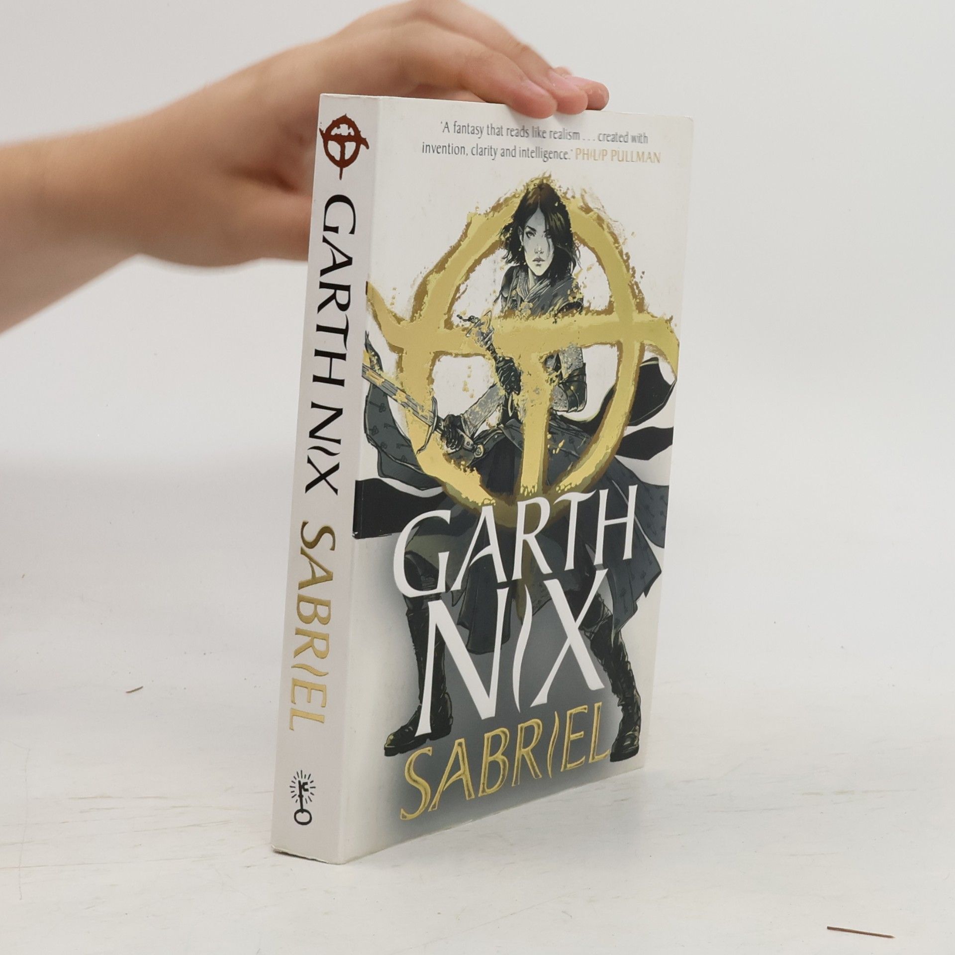 Garth Nix Sabriel: The Old Kingdom 1