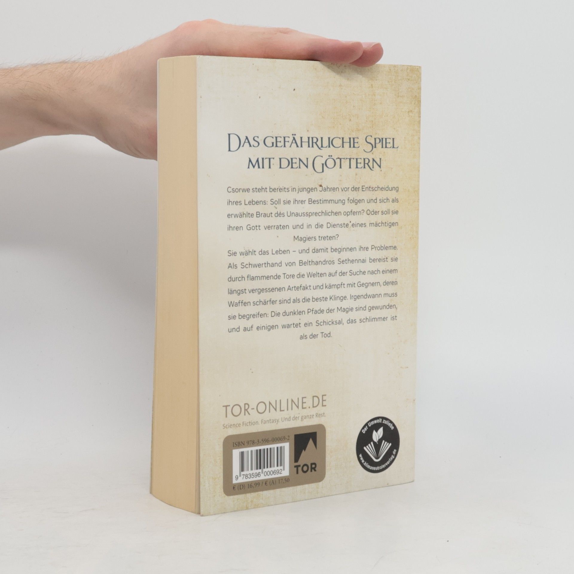 A. K. Larkwood Die dunklen Pfade der Magie
