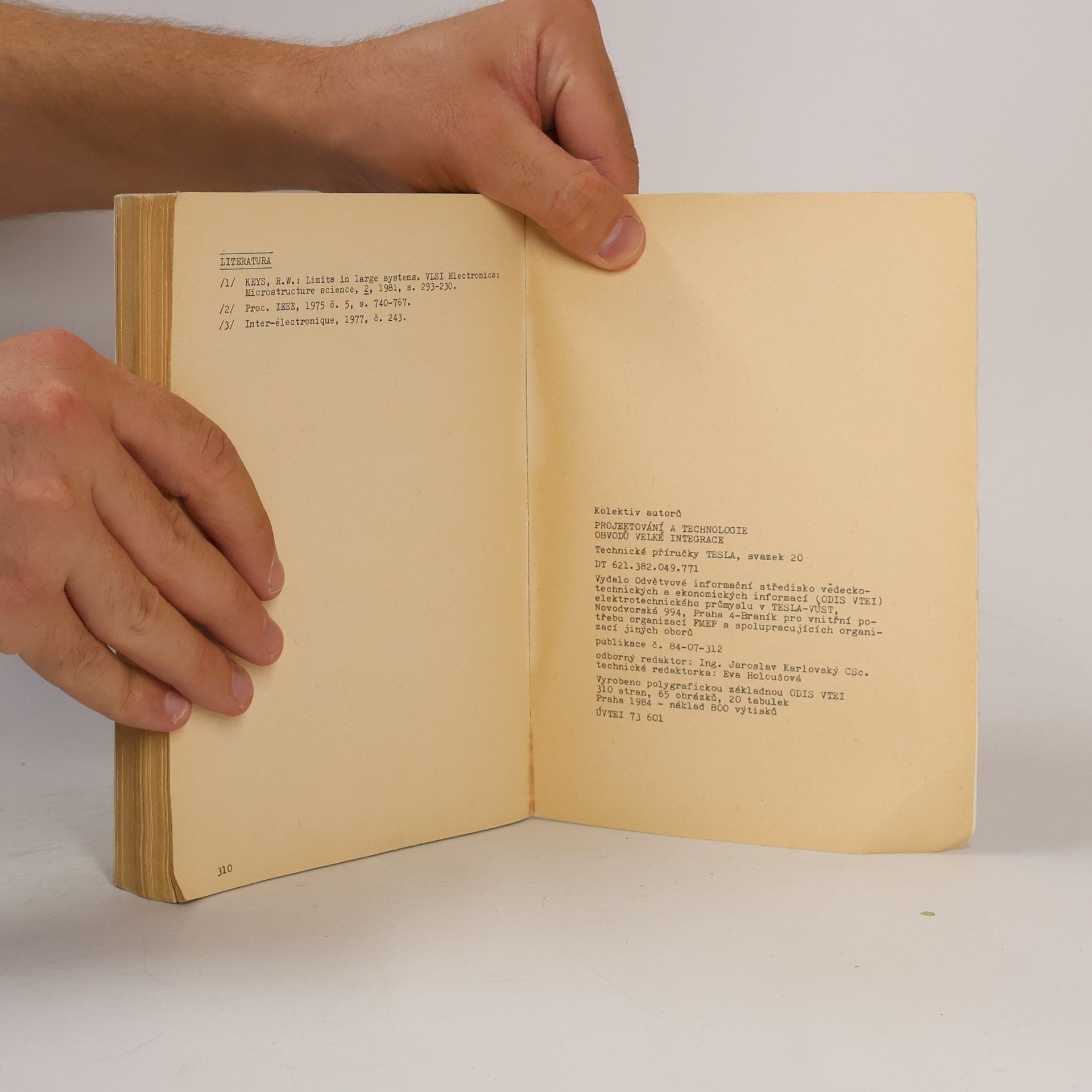 Autores varios Projektování a technologie obvodů velké integrace