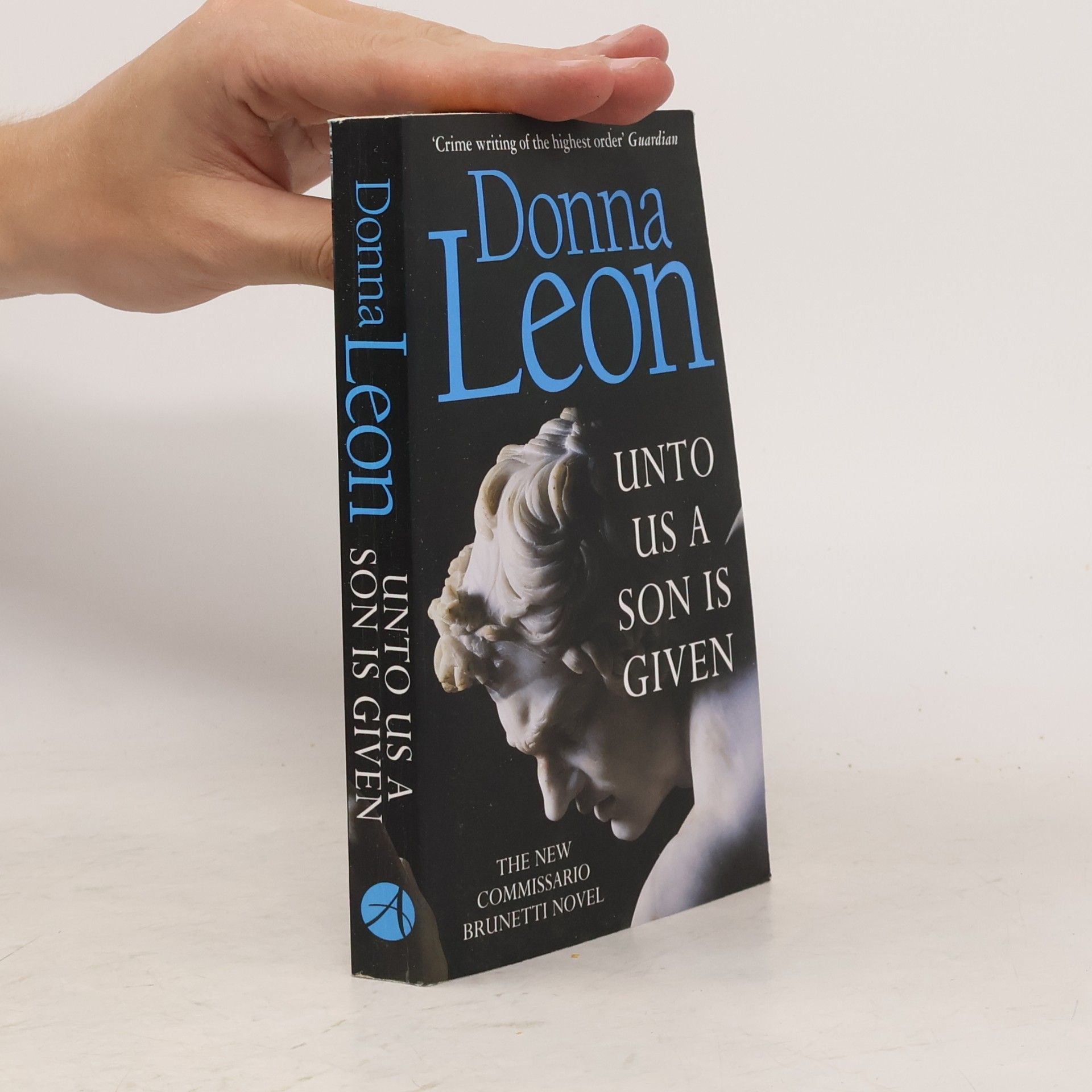 Donna Leon Unto us a son is given