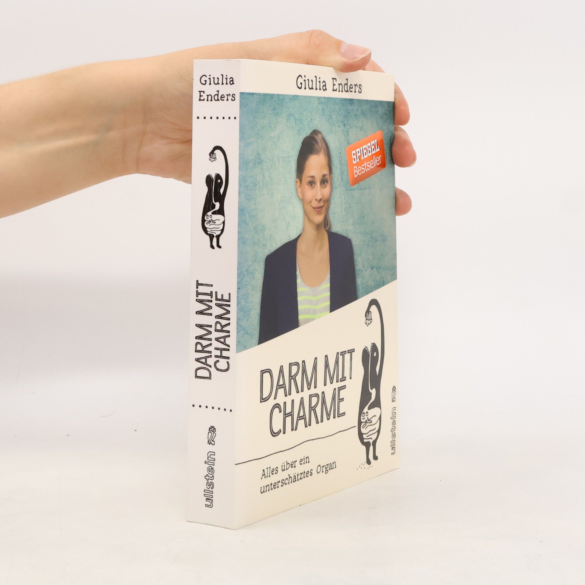 Giulia Ender Darm mit Charme