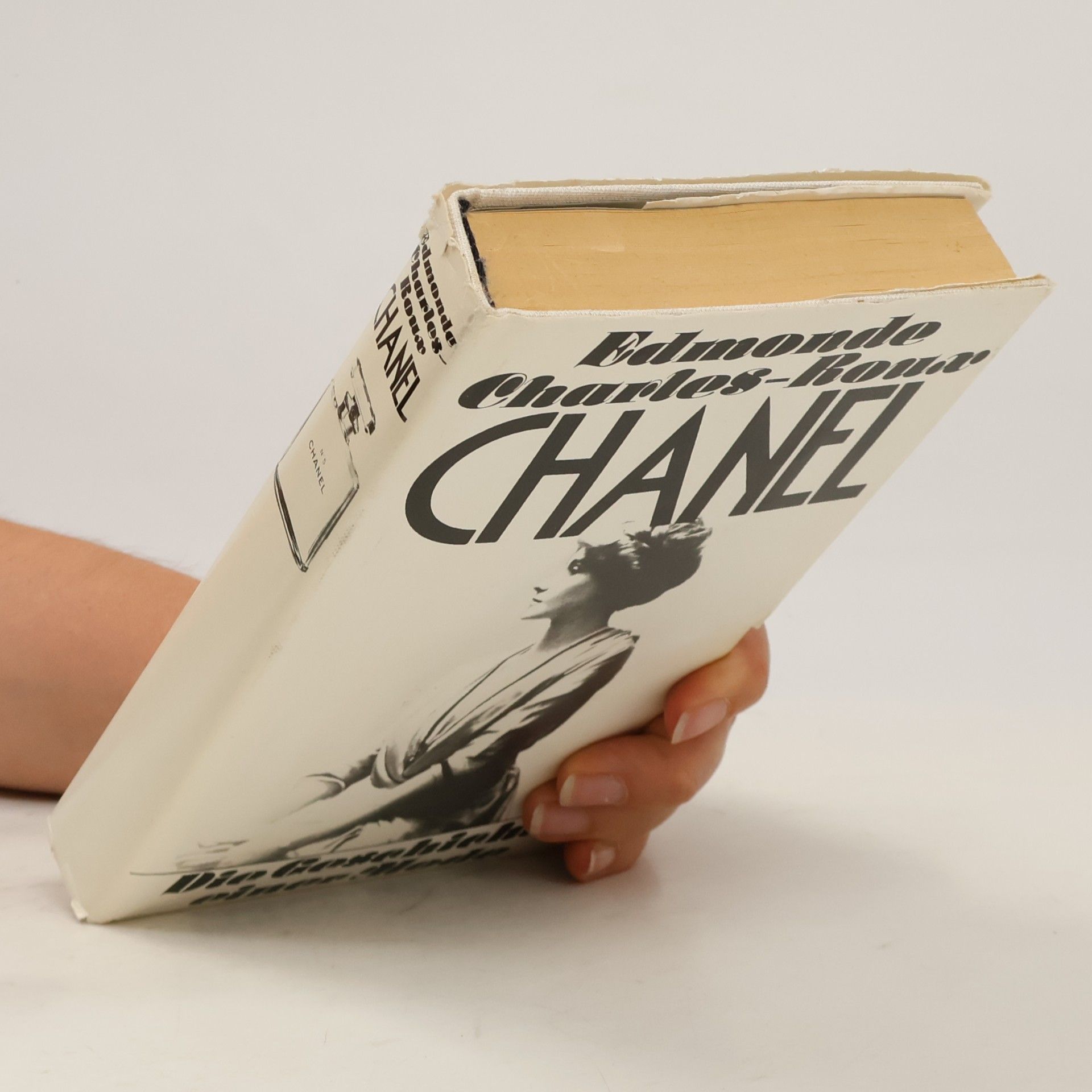 Edmonde Charles-Roux Chanel. Die Geschichte einer Mode