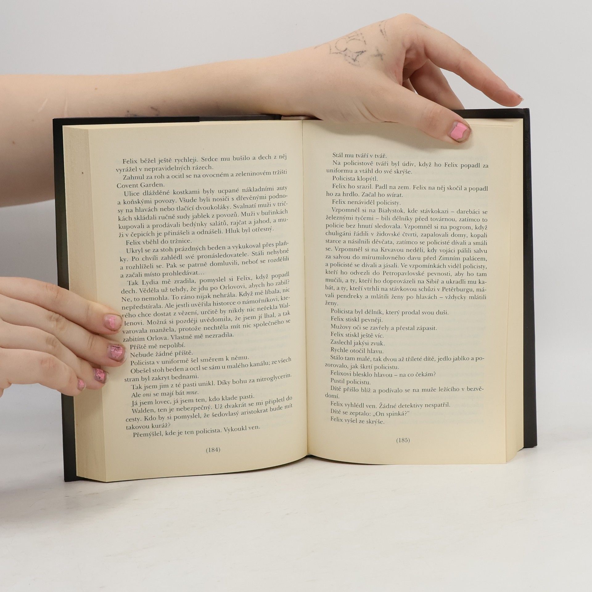 Ken Follett Muž s podivnou minulostí