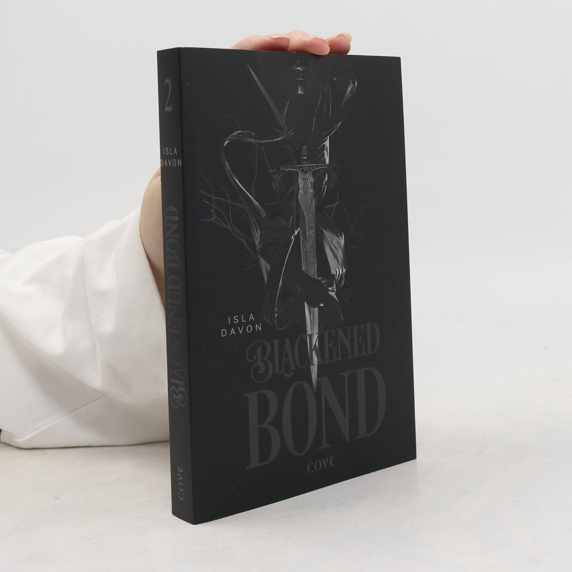 Blackened Blade 2: A Blackened Bond
