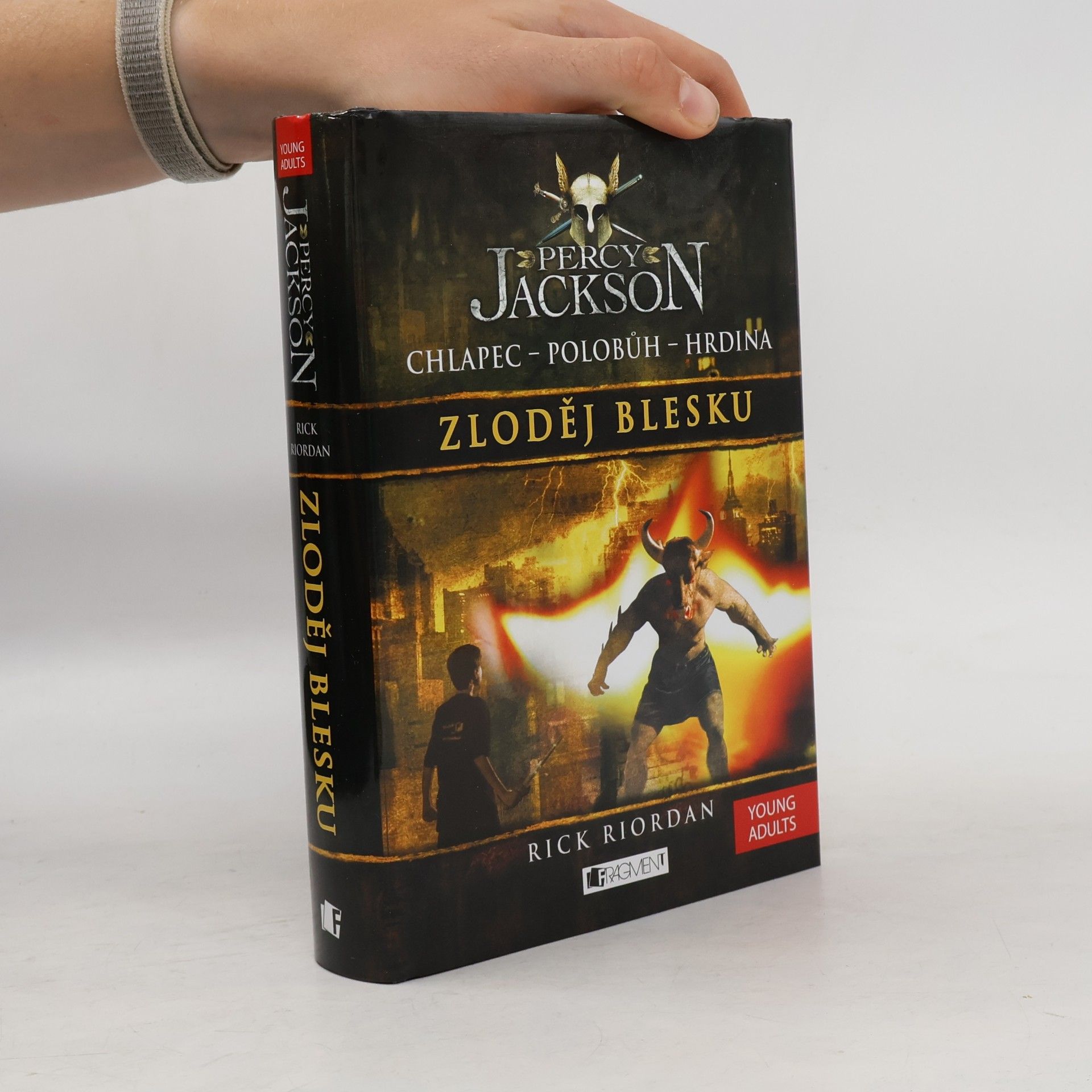 Rick Riordan Percy Jackson. Zloděj blesku
