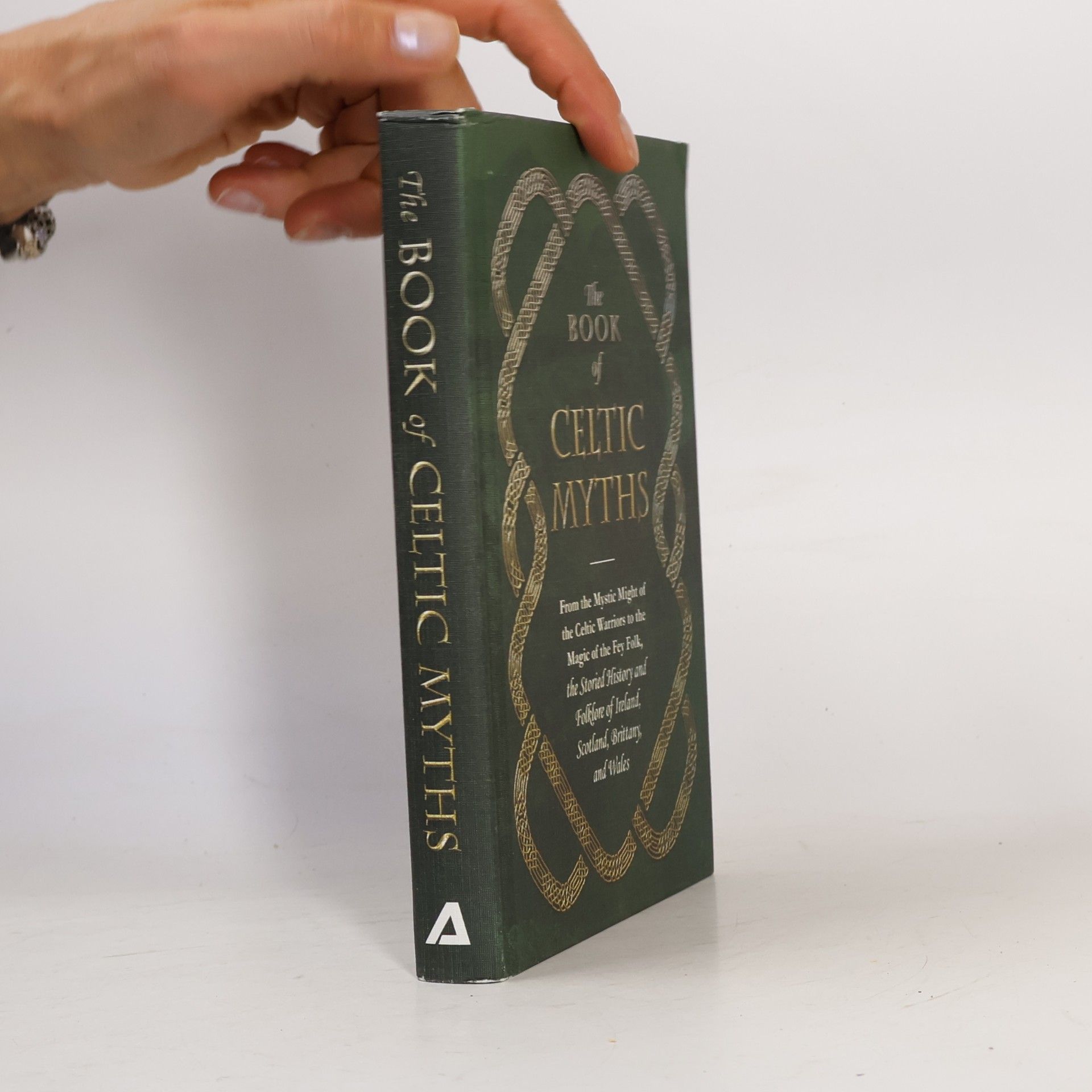 Adams Media Editors The Book of Celtic Myths
