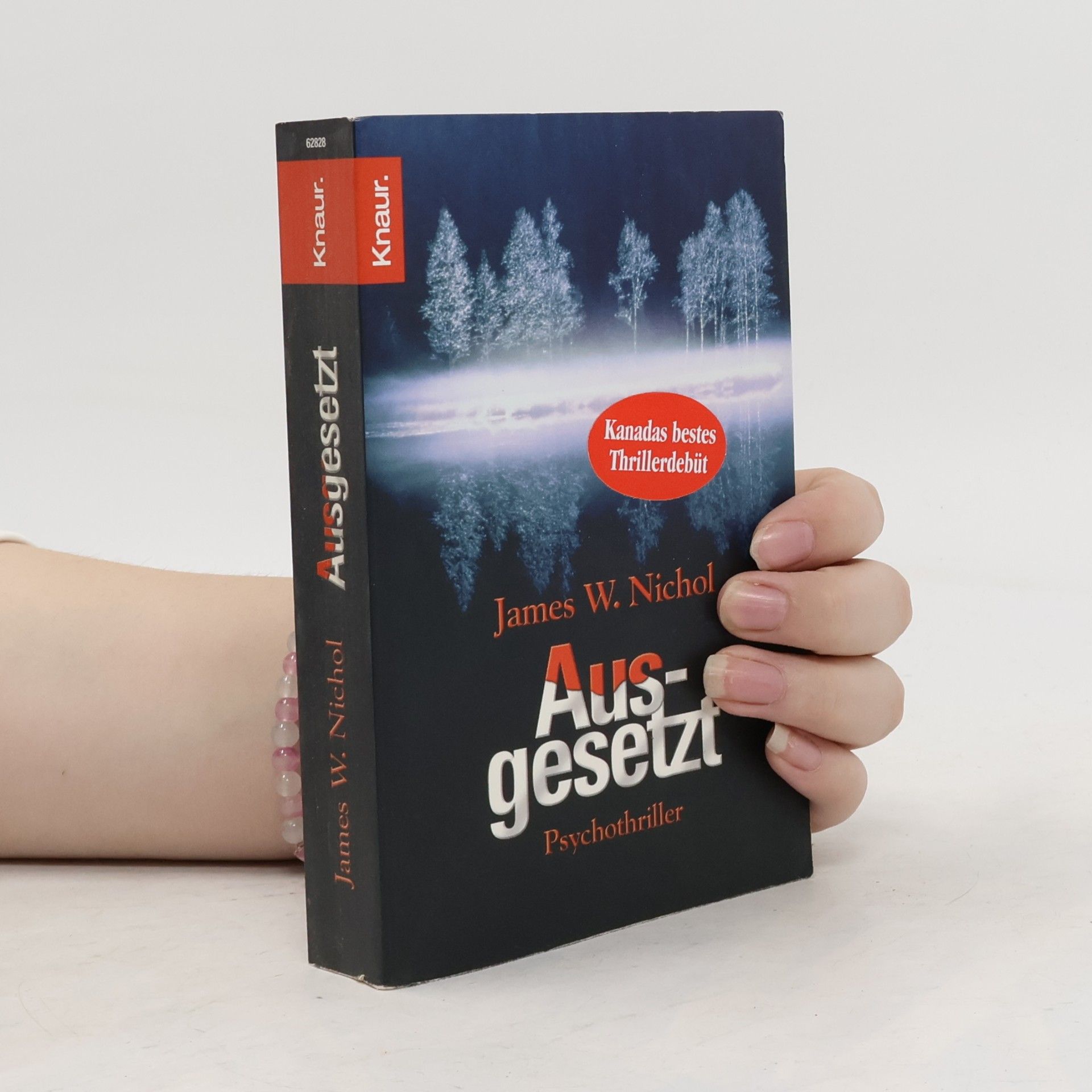 James W. Nichol Ausgesetzt