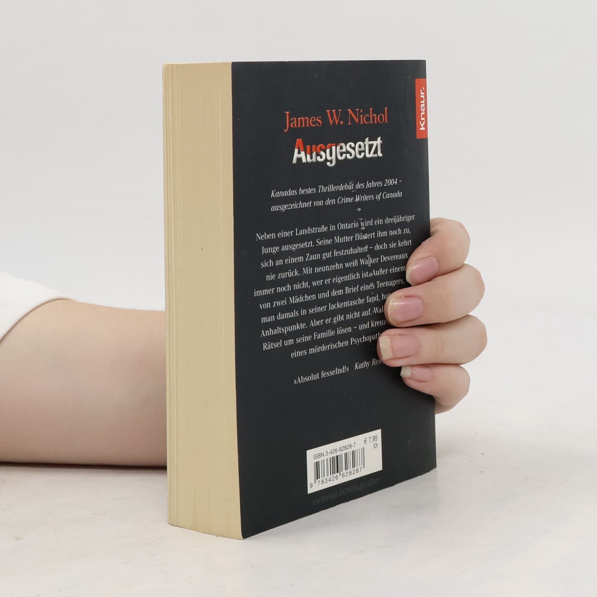 James W. Nichol Ausgesetzt