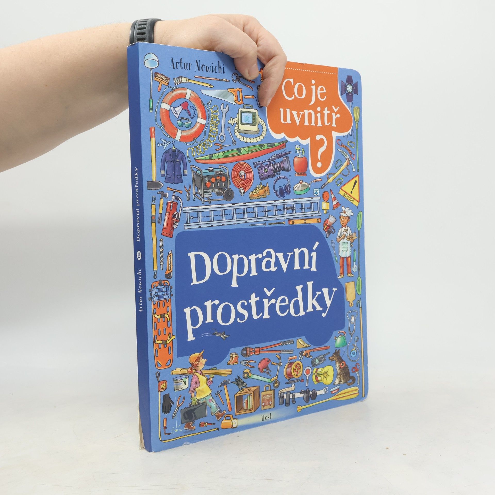 Artur Nowicki Dopravní prostředky : co je uvnitř?