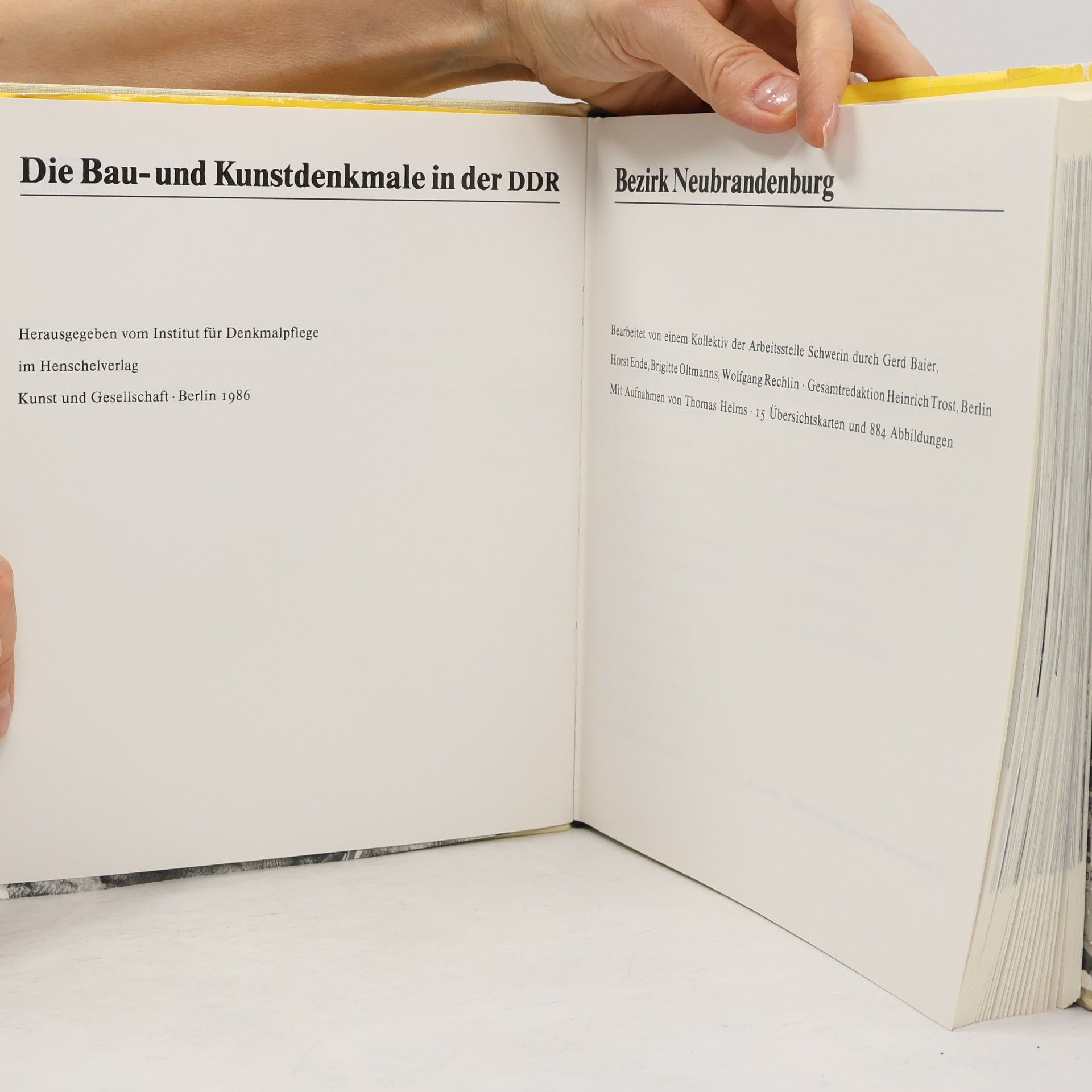 Autores varios Die Bau- und Kunstdenkmale in der DDR. Bezirk Neubrandenburg