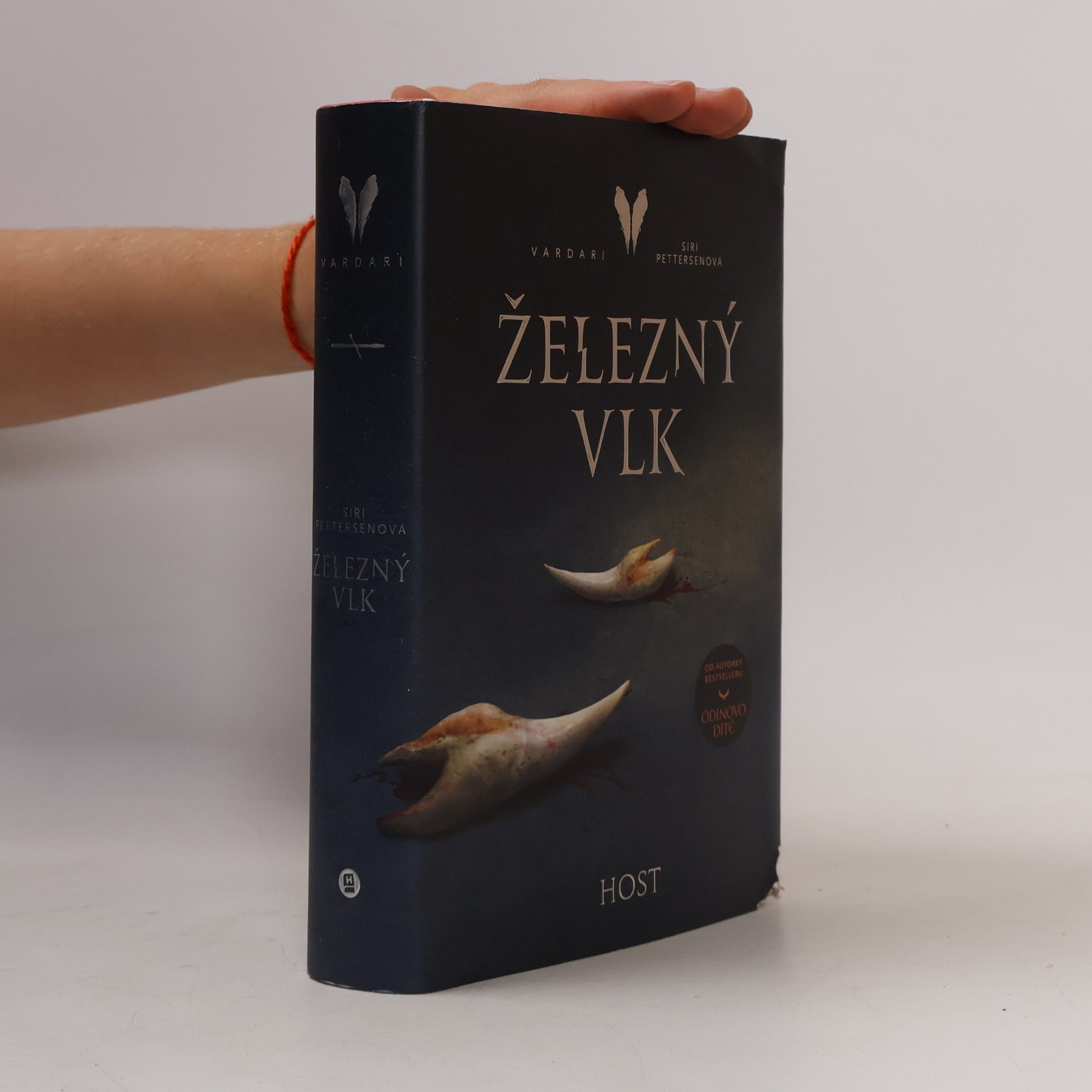 Vardari. Železný vlk