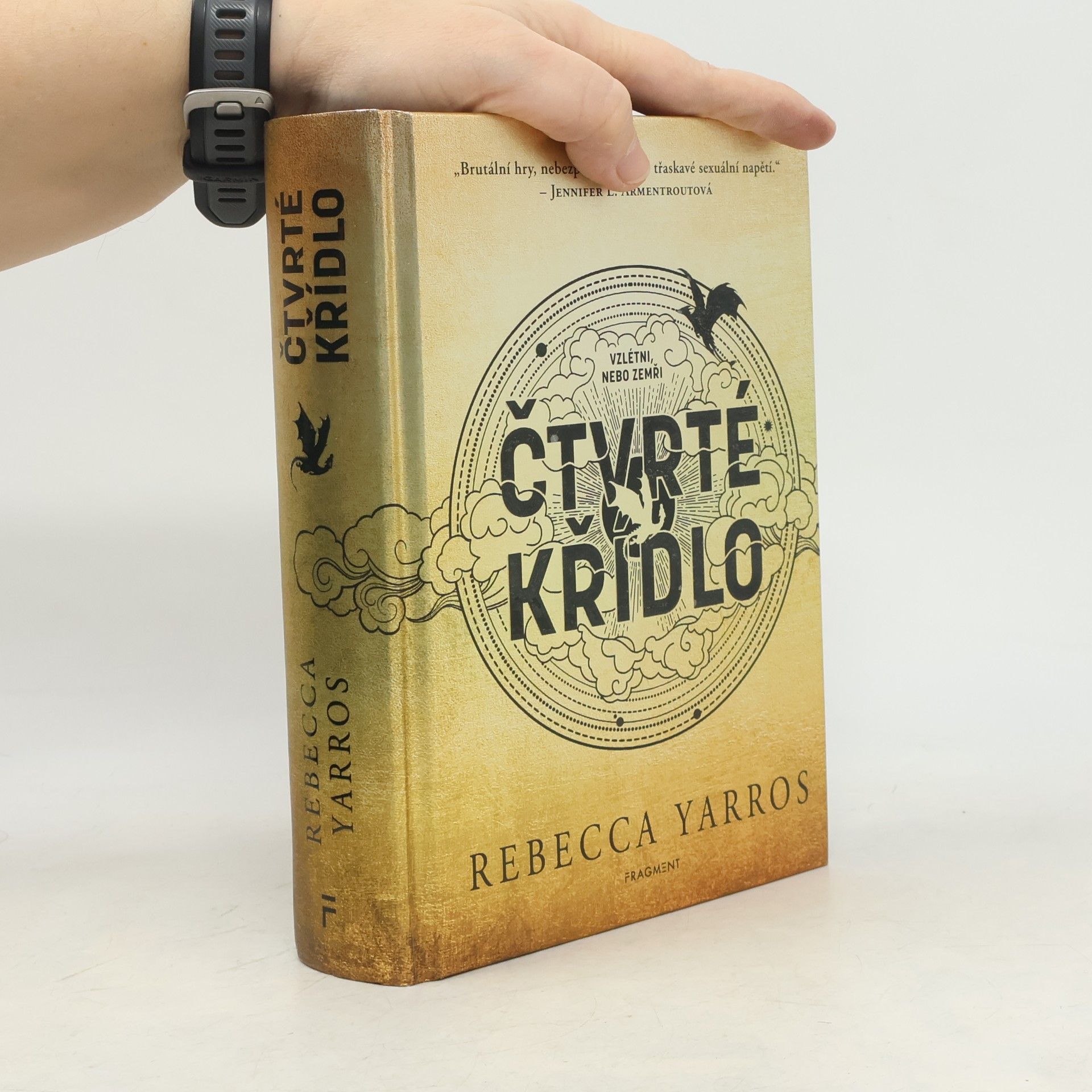 Rebecca Yarros Čtvrté křídlo