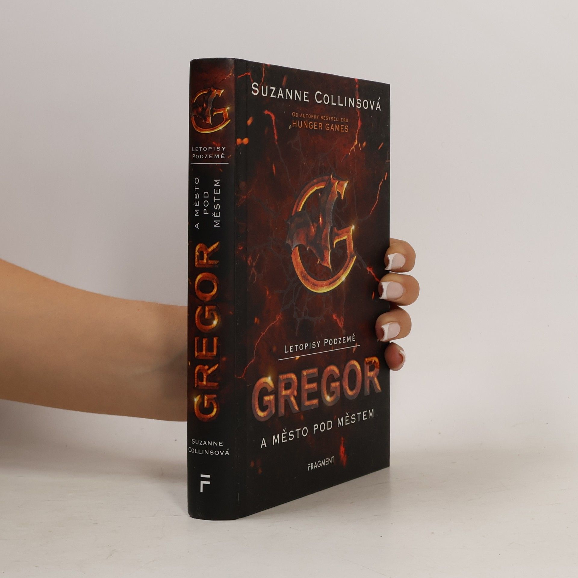 Suzanne Collins Letopisy Podzemě. Gregor a město pod městem