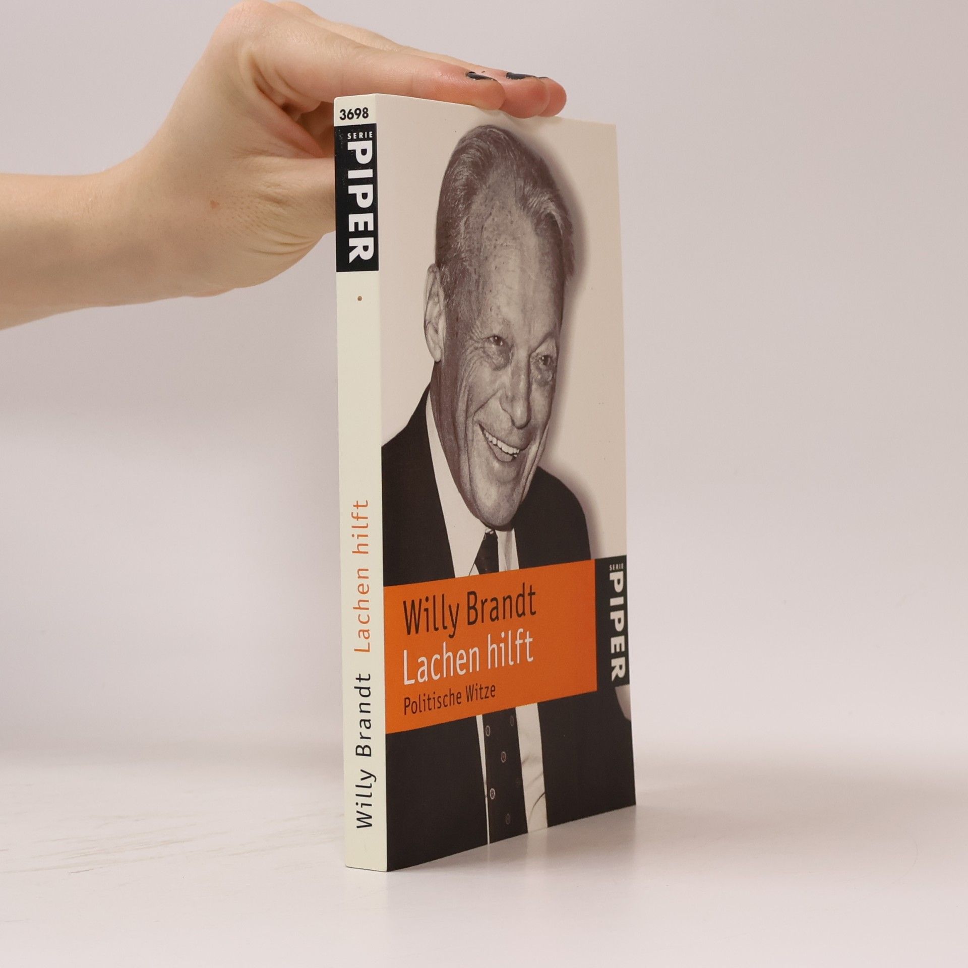 Willy Brandt Lachen hilft