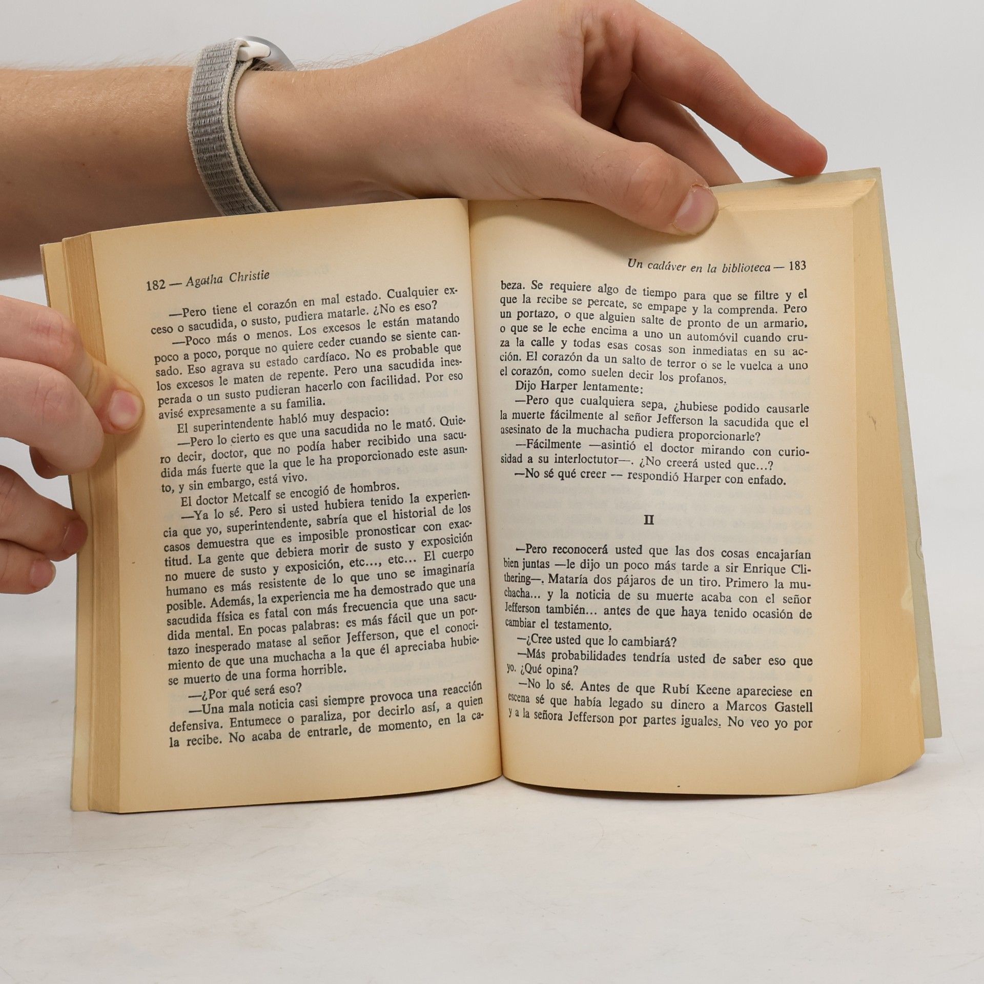 Agatha Christie Selecciones de Biblioteca Oro - 52: Un cadáver en la biblioteca