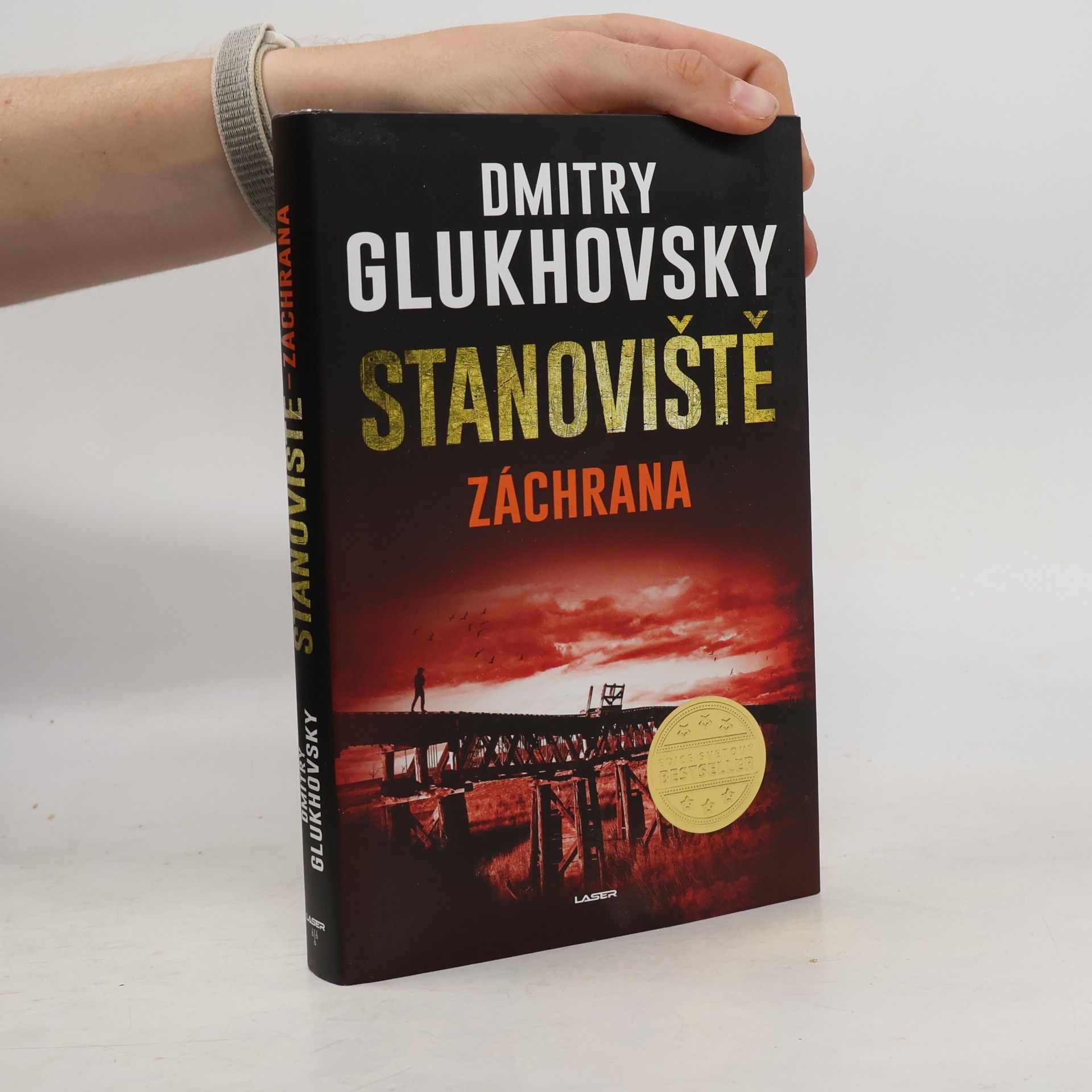 Dmitry Glukhovsky Stanoviště. Záchrana