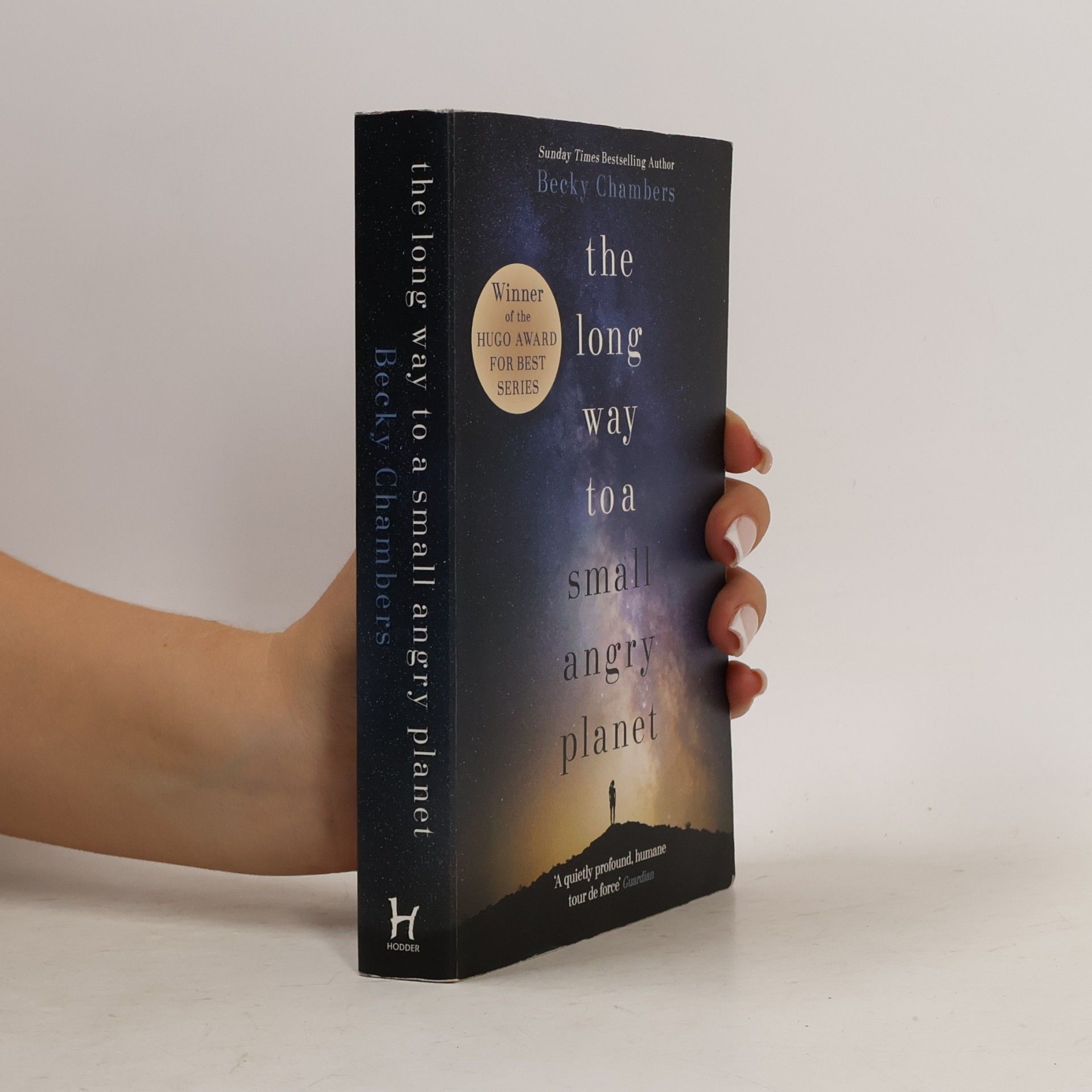 Becky Chambers The long way to a small angry planet