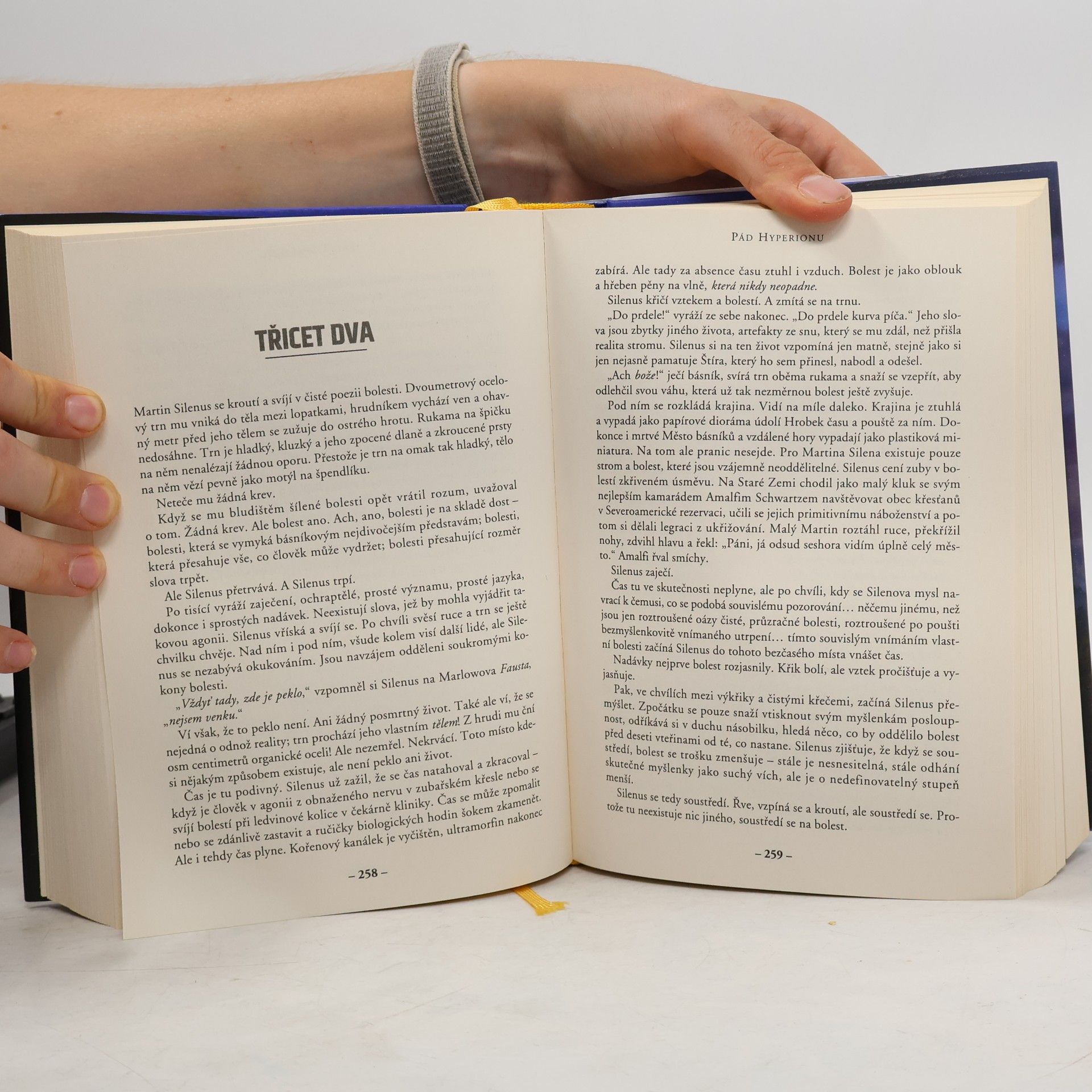 Dan Simmons Pád Hyperionu