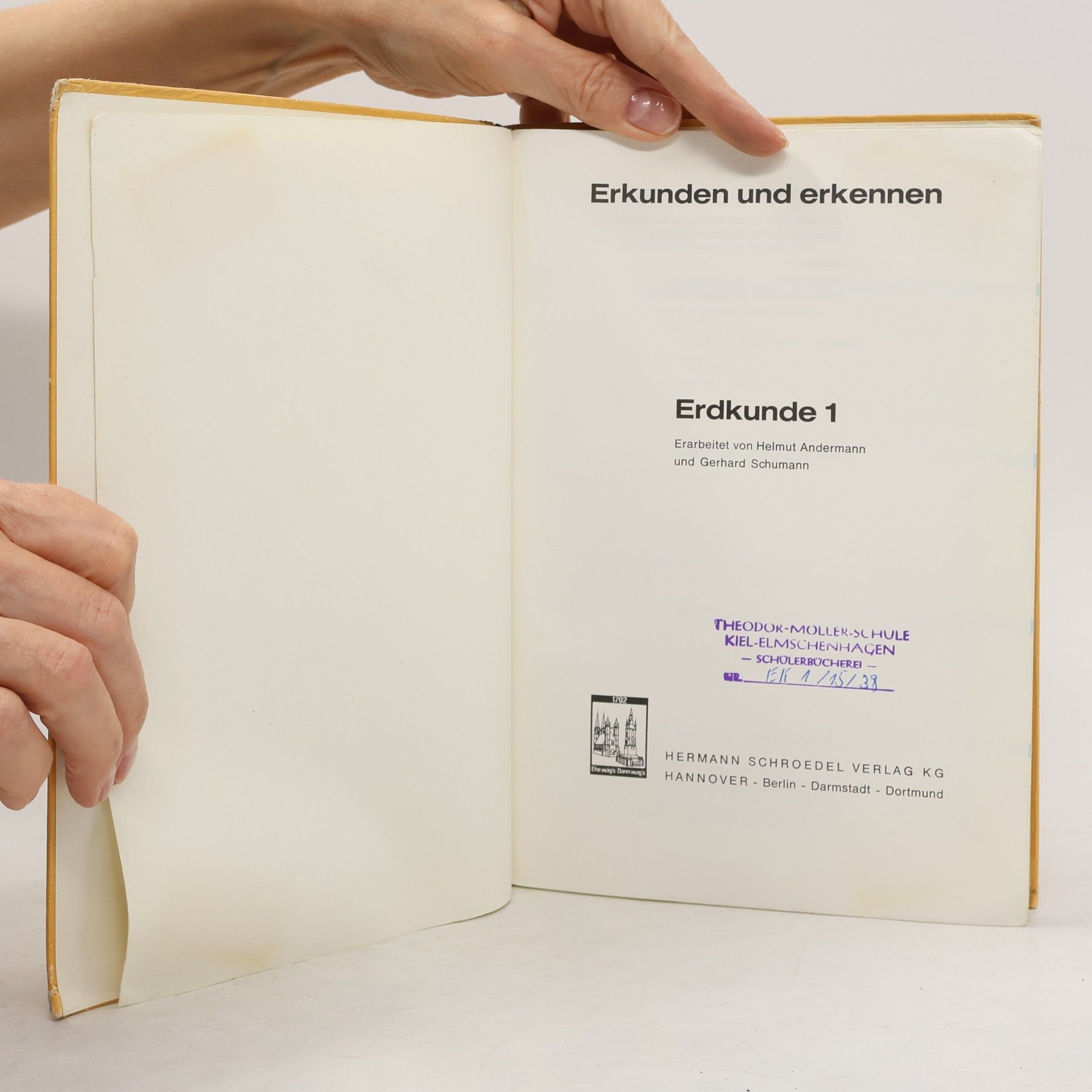Various authors Erkunden und erkennen. Erdkunde 1