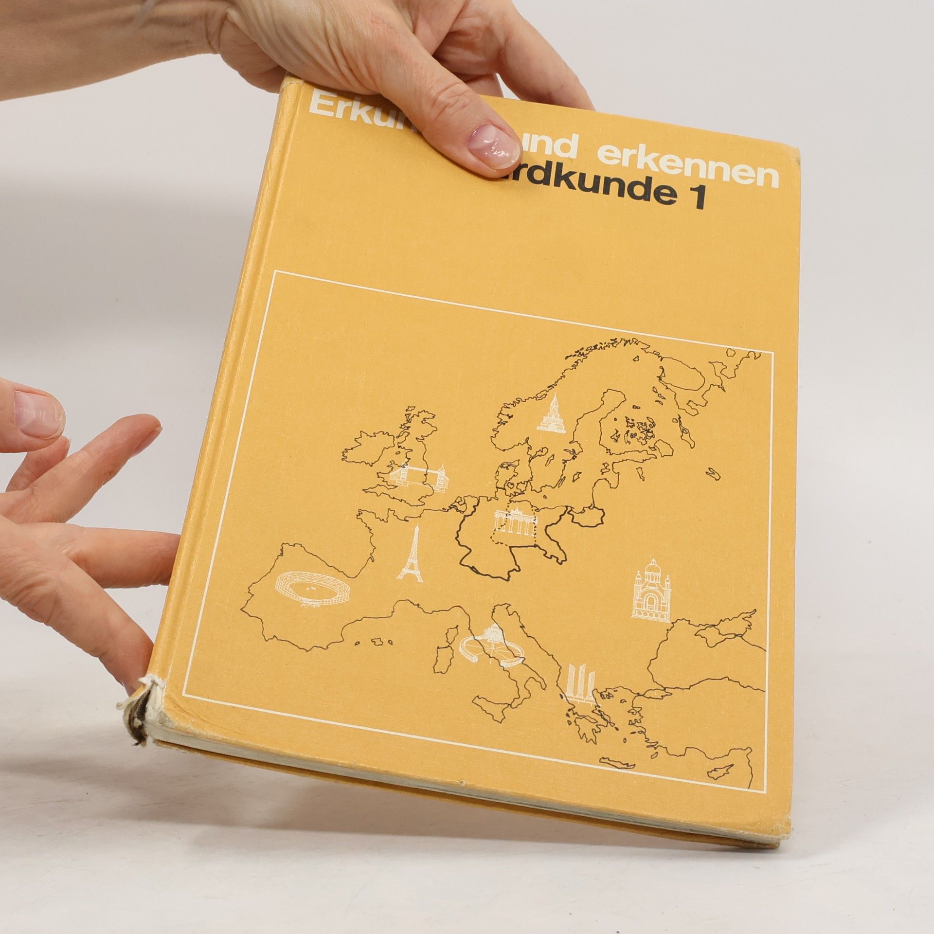 Various authors Erkunden und erkennen. Erdkunde 1