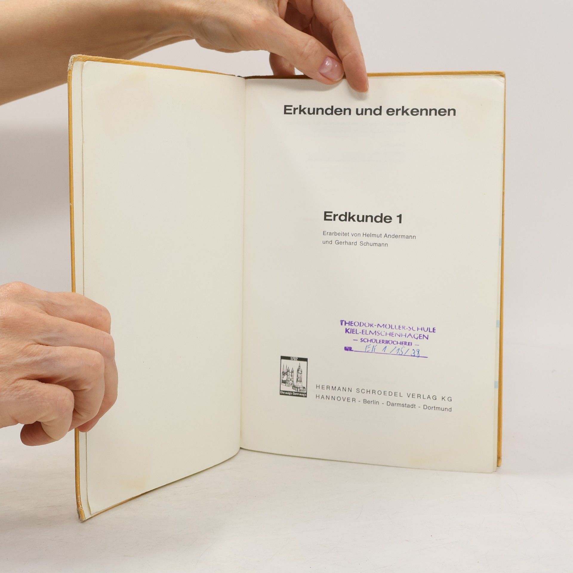 Various authors Erkunden und erkennen. Erdkunde 1