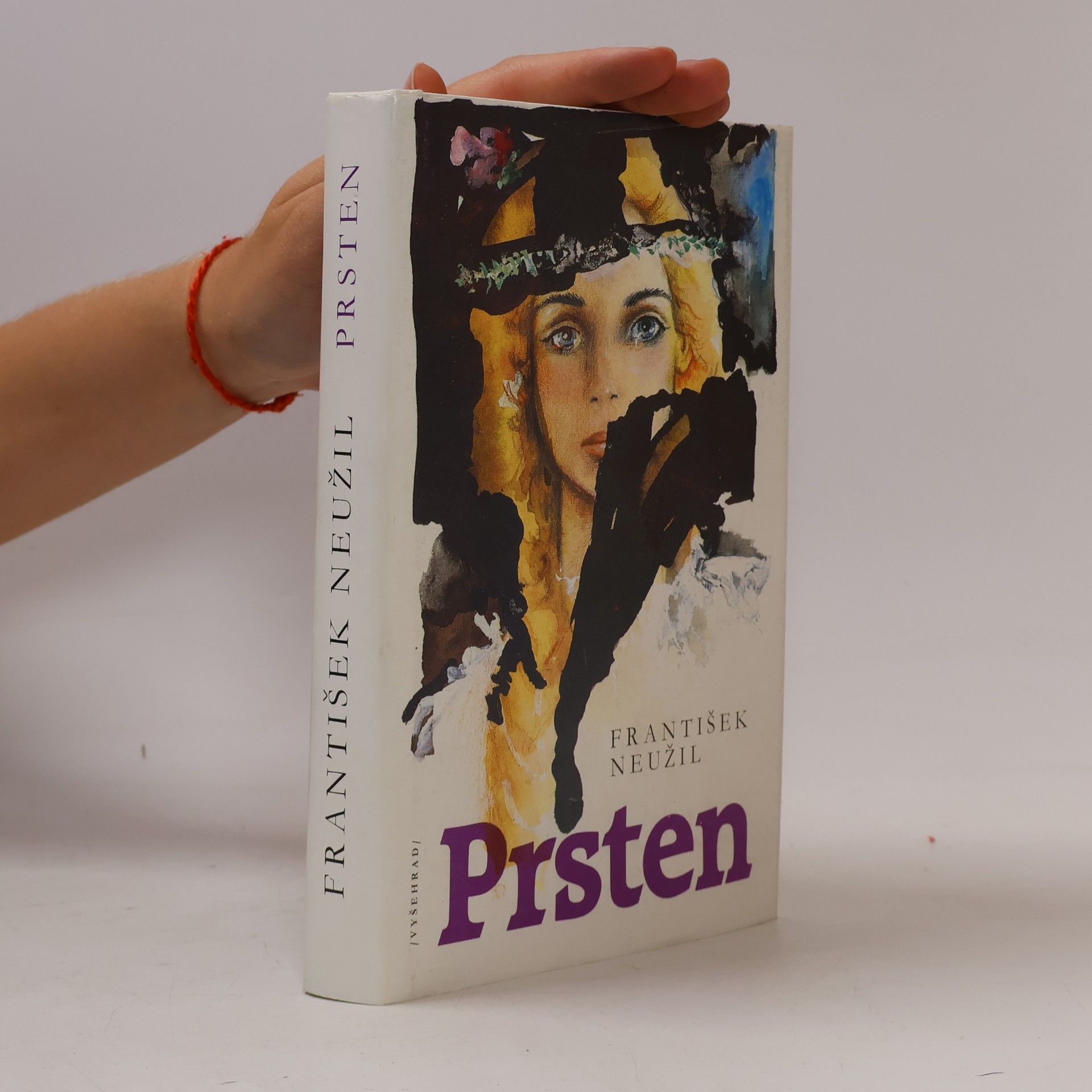 František Neužil Prsten