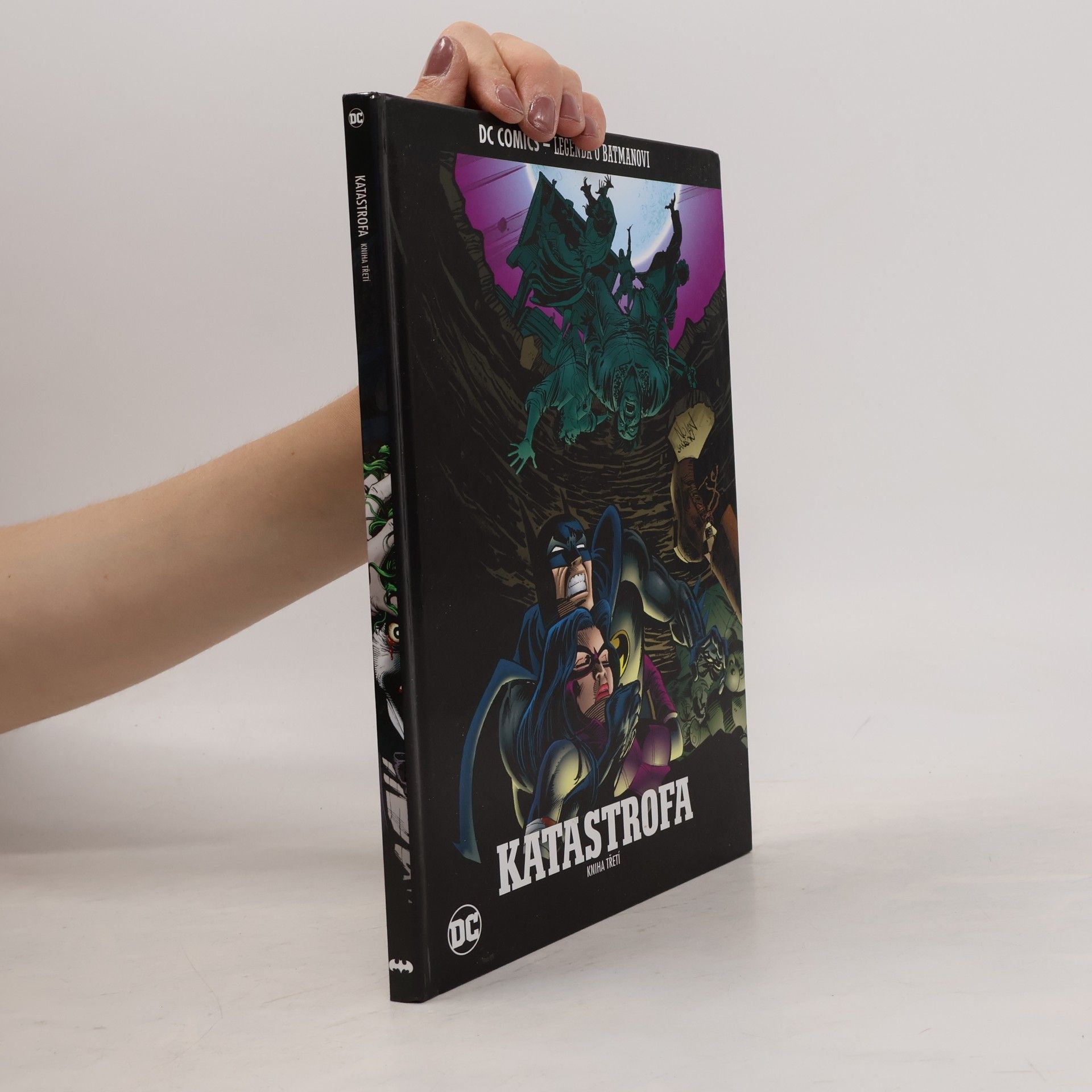 Autorenkollektiv Katastrofa. Kniha třetí