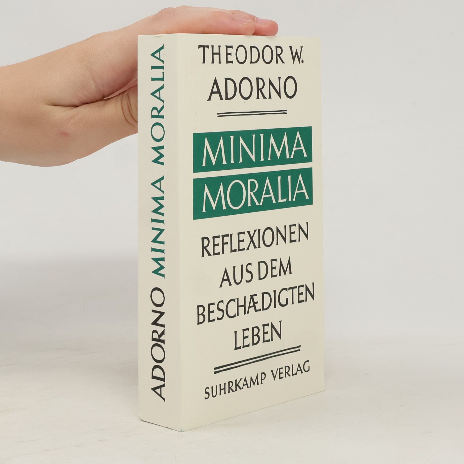 Theodor W. Adorno Minima moralia