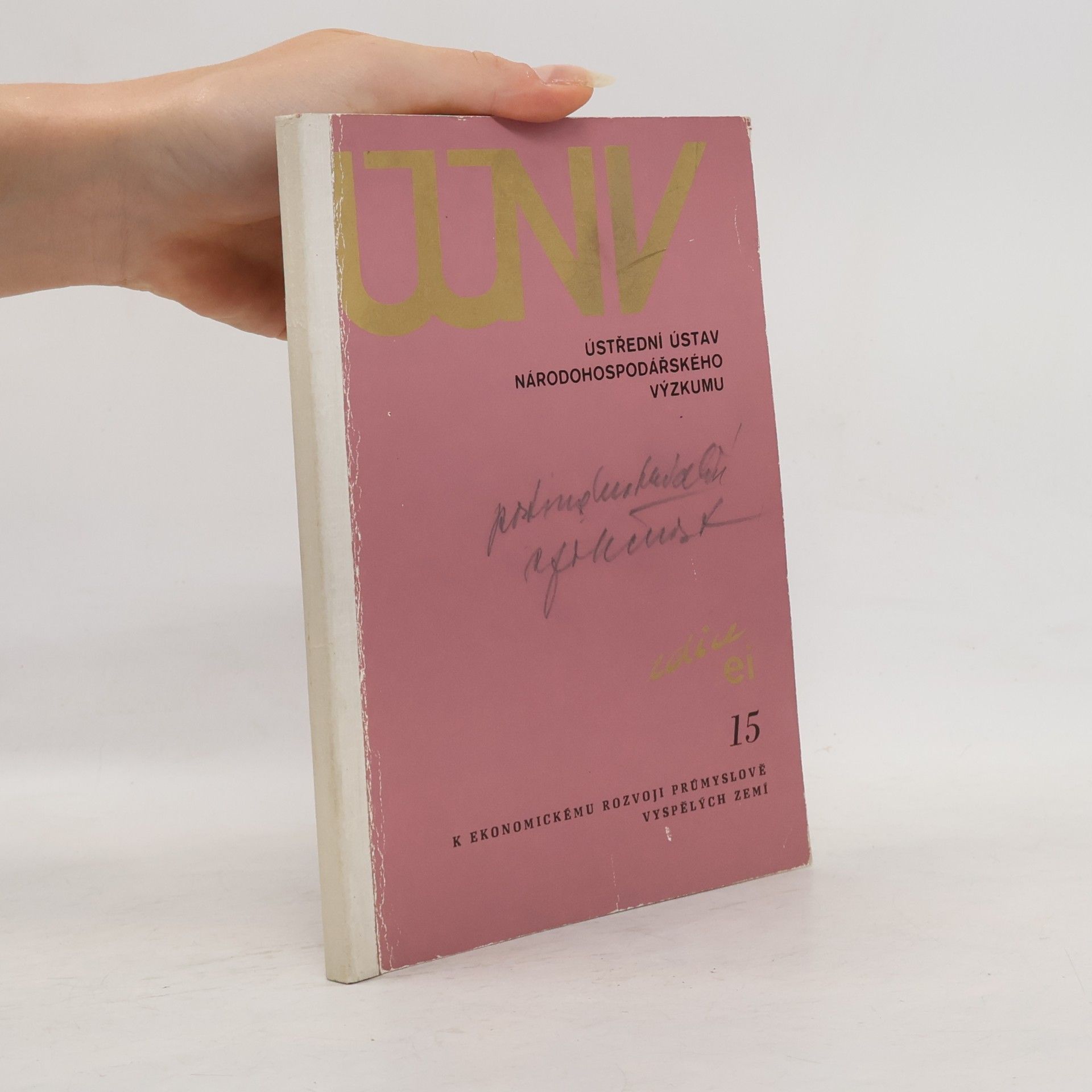 Autorenkollektiv K ekonomickému rozvoji průmyslně vyspělých zemí 15.