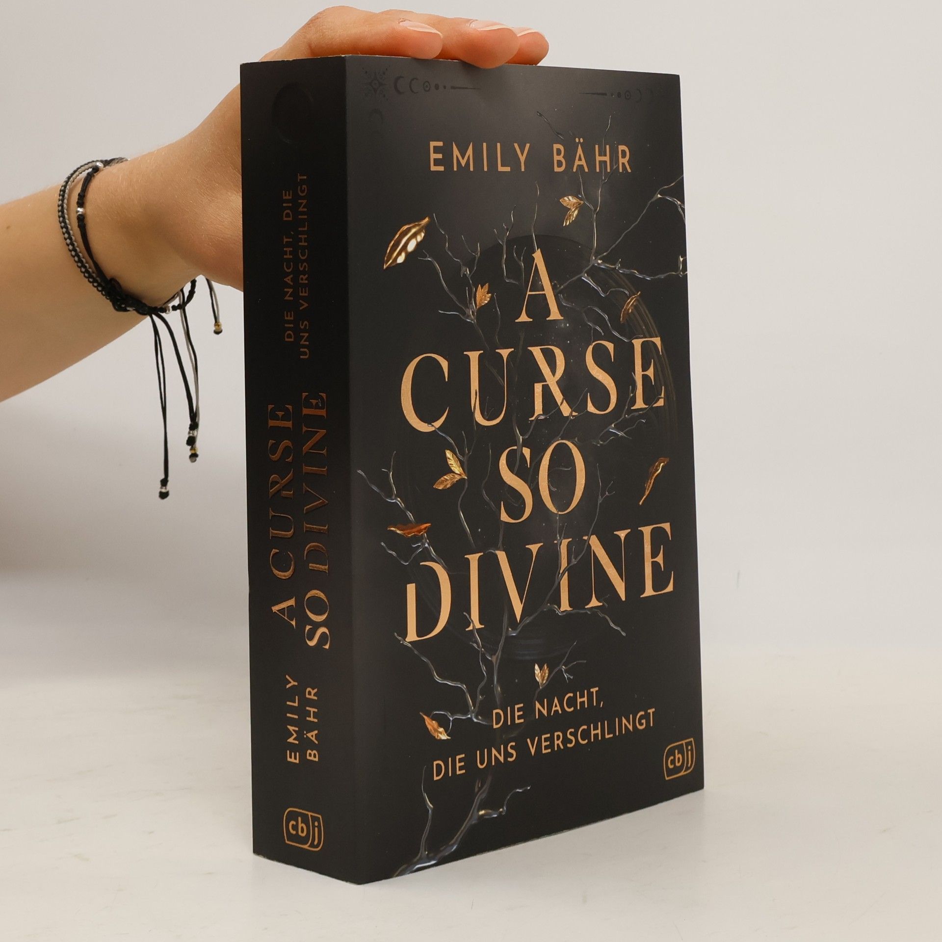 Emily Bähr A Curse so Divine