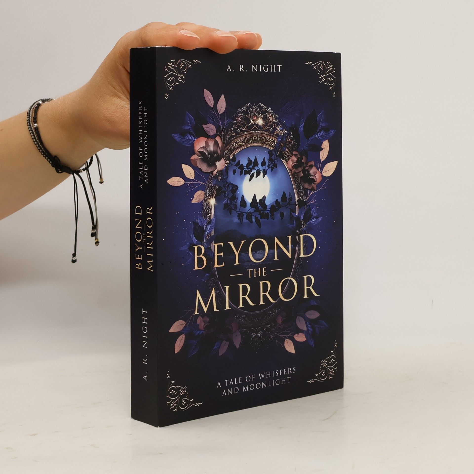 Night A. R. Beyond the mirror