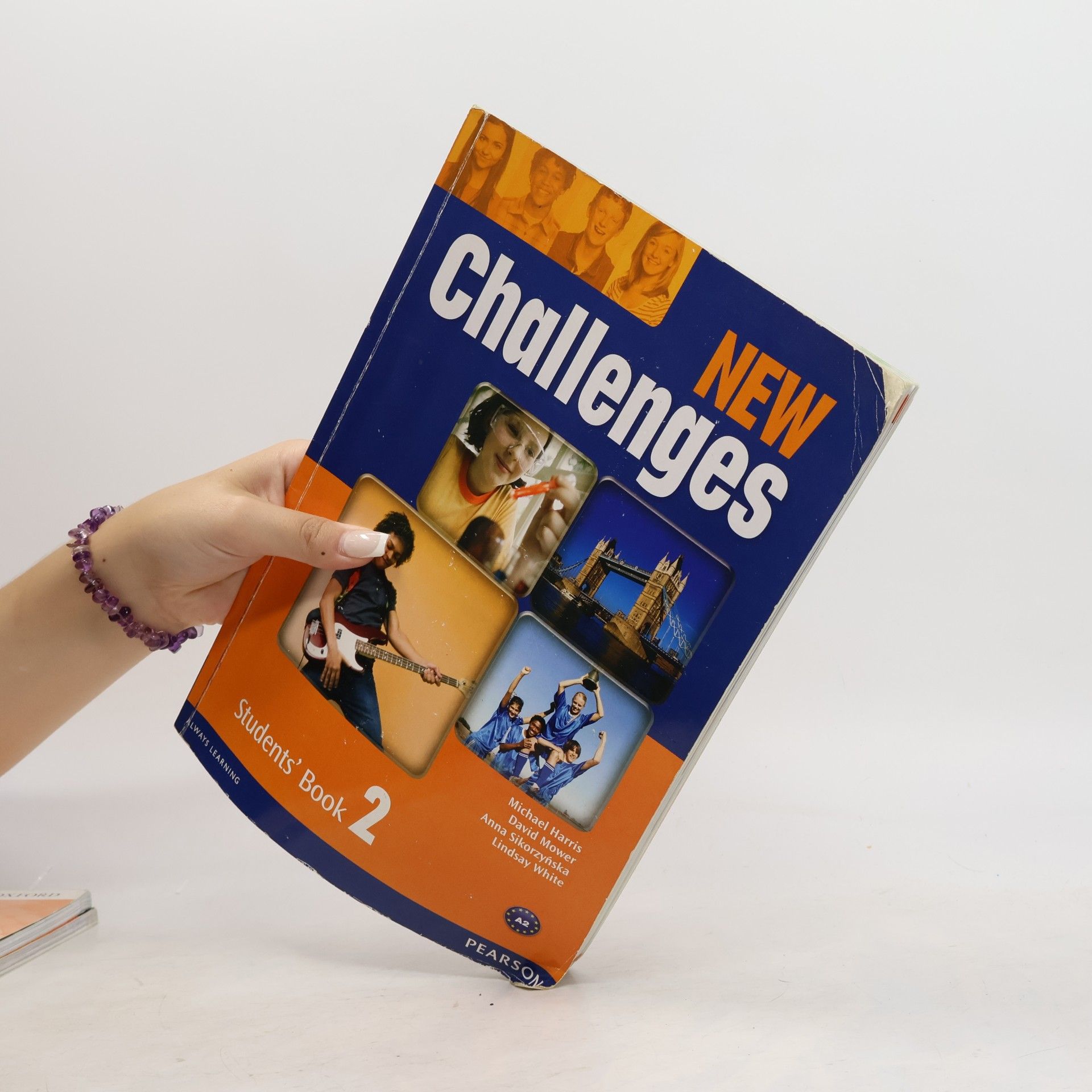 Michael Harris New Challenges 2 Students´ Book