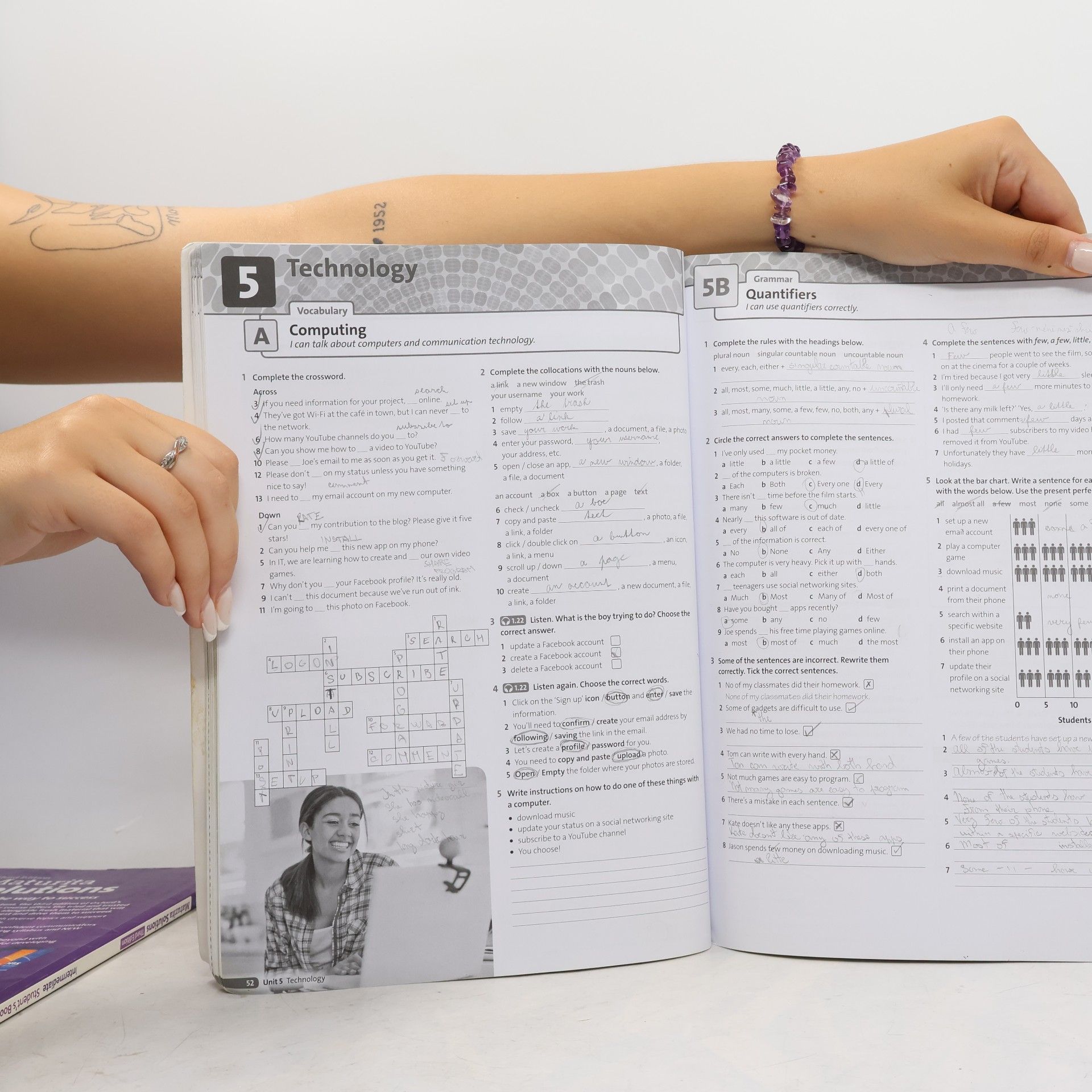 Autorenkollektiv Maturita Solutions: Intermediate - Workbook