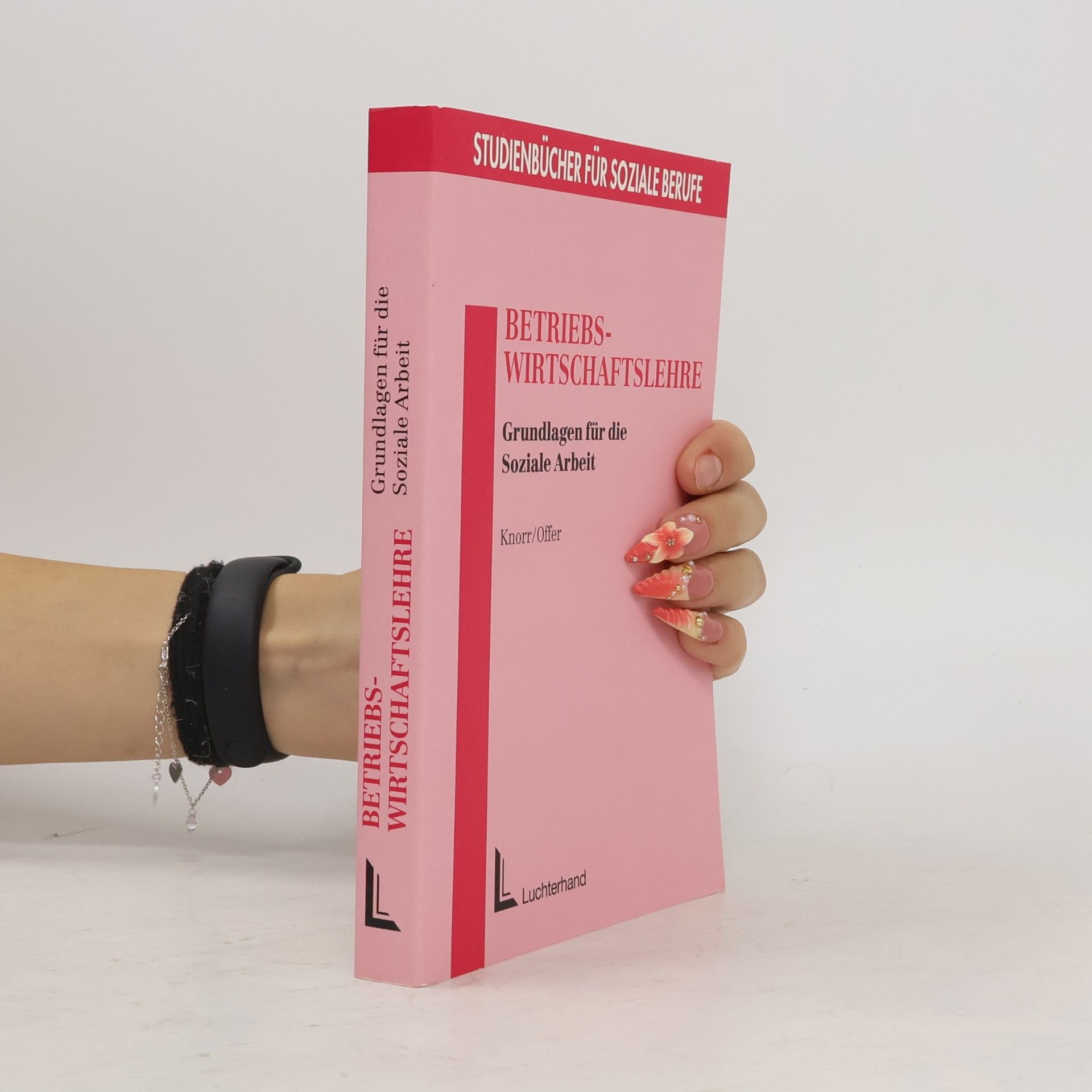 Studienbücher für soziale Berufe: Betriebswirtschaftslehre