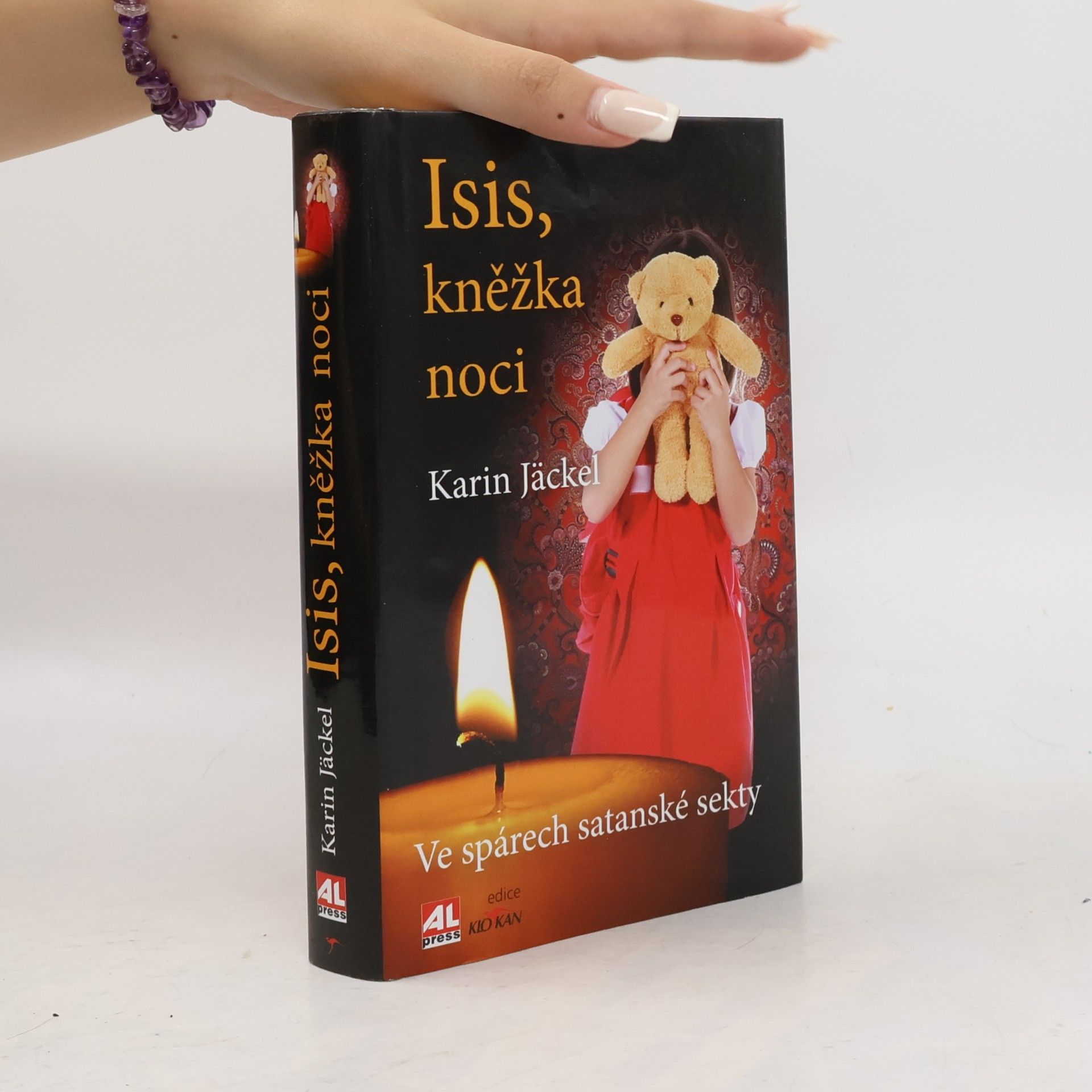 Karin Jäckel Isis, kněžka noci: ve spárech satanské sekty