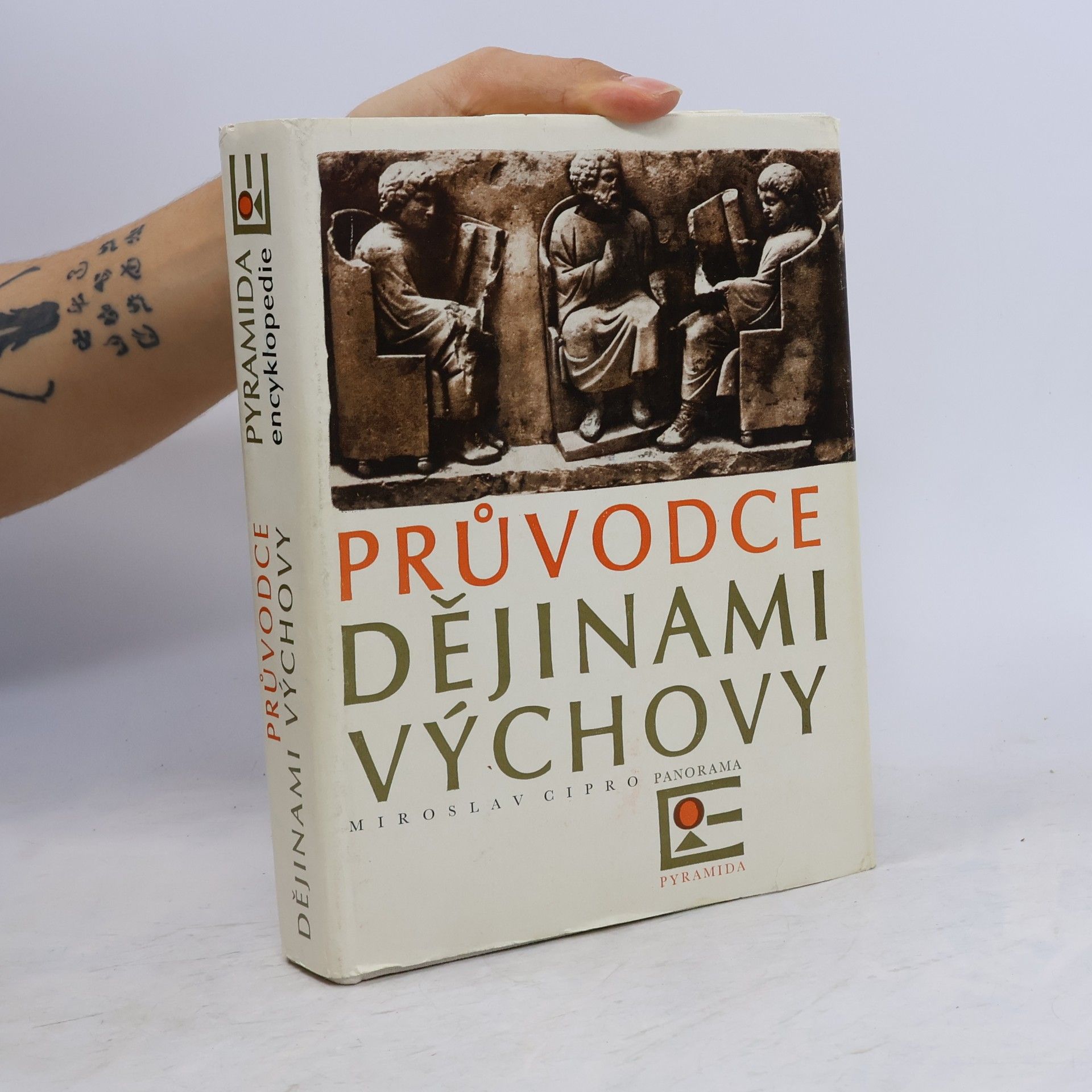 Mirosláv Cipro Průvodce dějinami výchovy