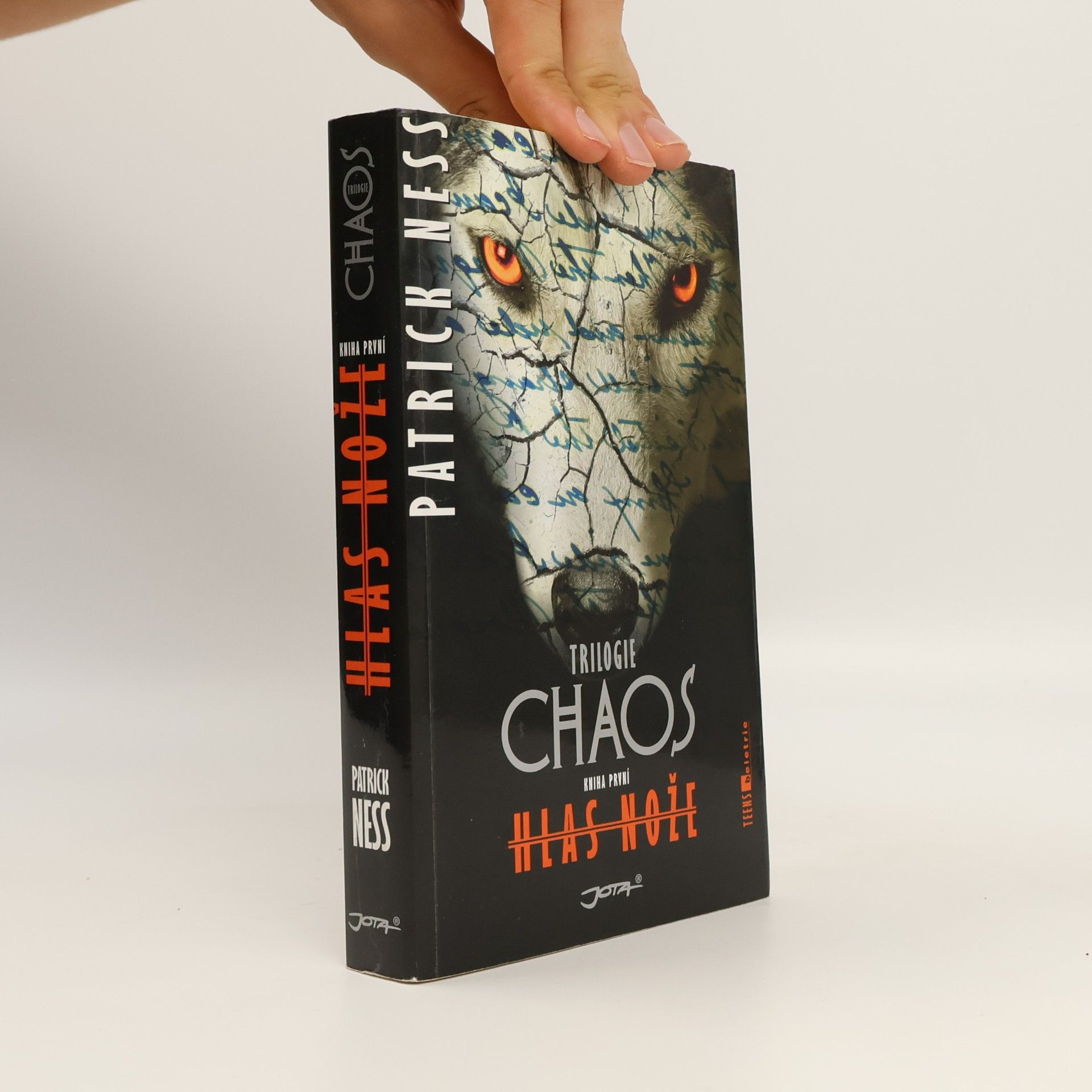 Patrick Ness Chaos. Kniha první. Hlas nože