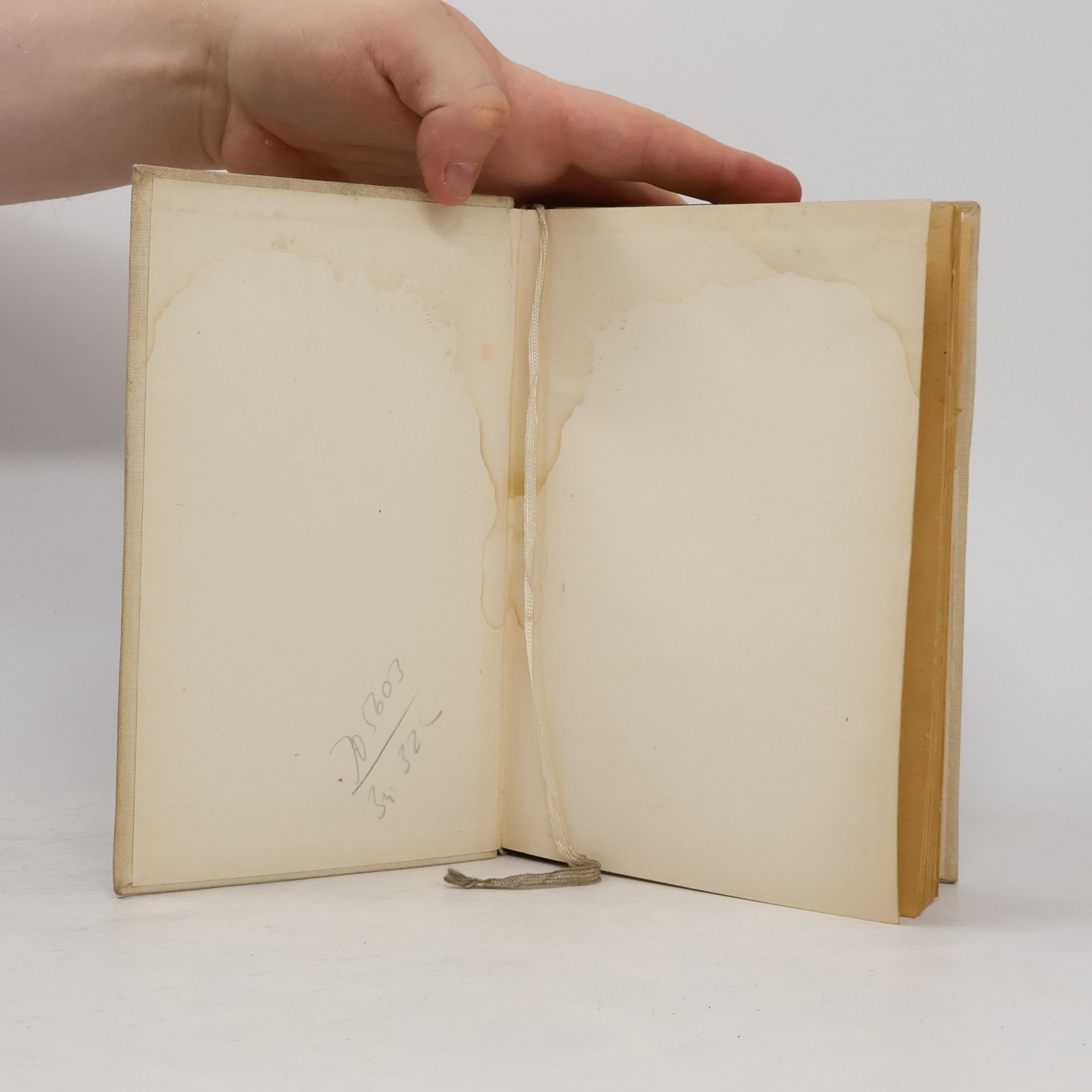 John Galsworthy Moderní komedie III. Labutí zpěv
