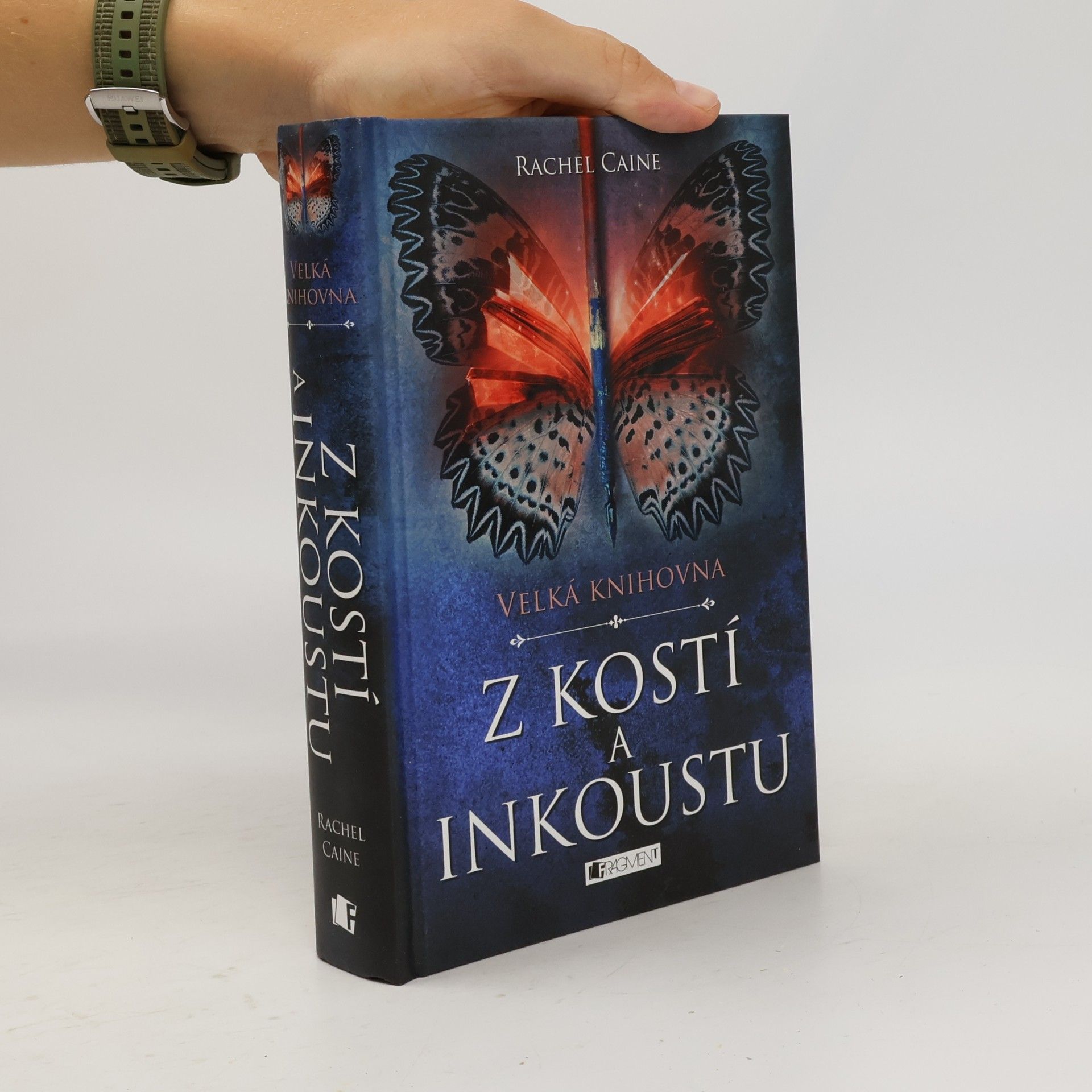 Rachel Caine Velká knihovna. Z kostí a inkoustu